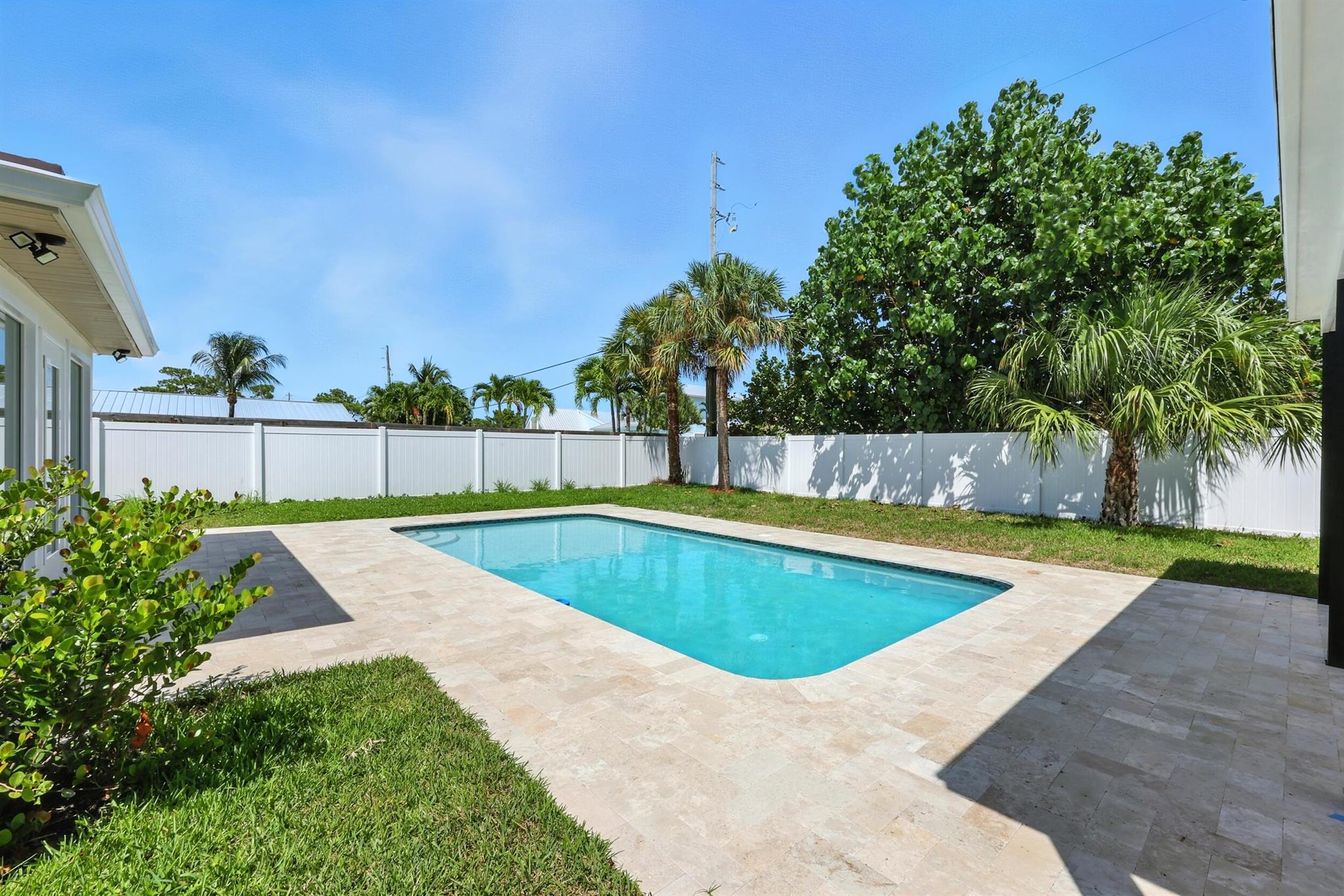 18965 SE Southgate Drive