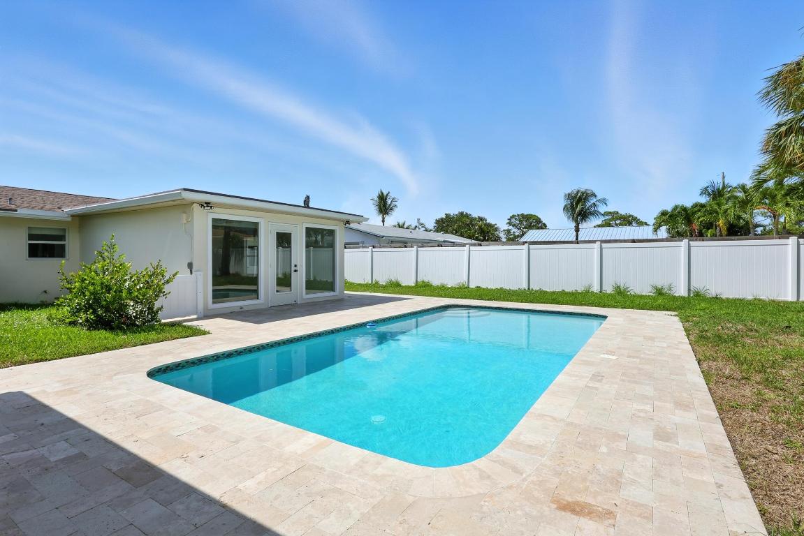 18965 SE Southgate Drive