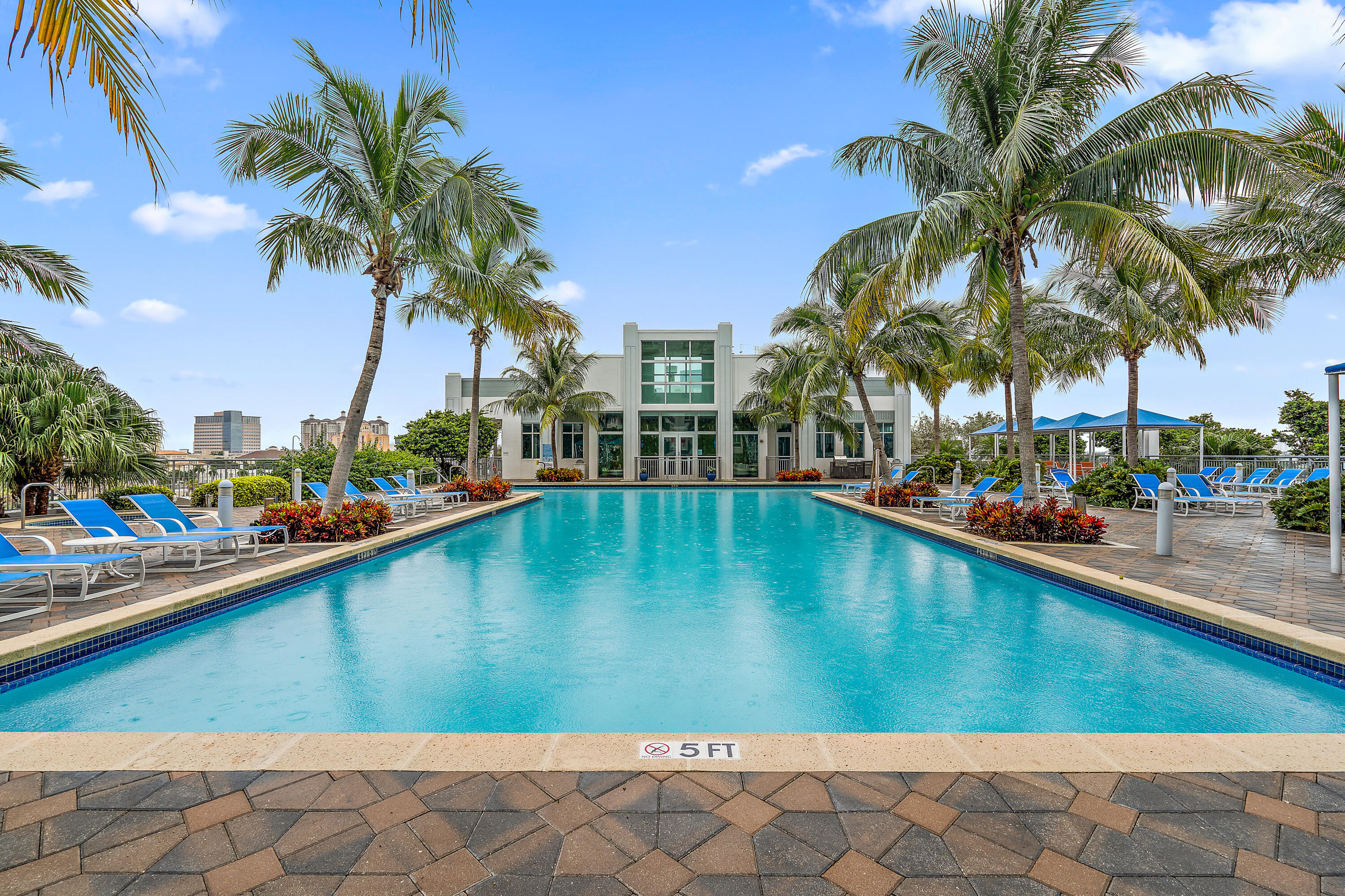 300 S Australian Avenue 128