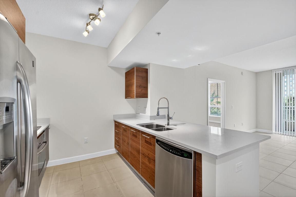 480 Hibiscus Street 338