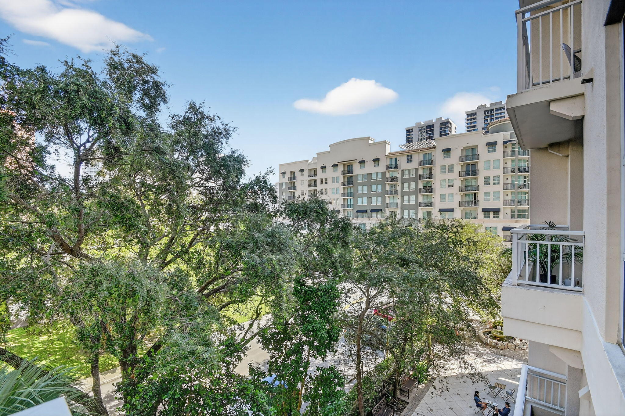 480 Hibiscus Street 338