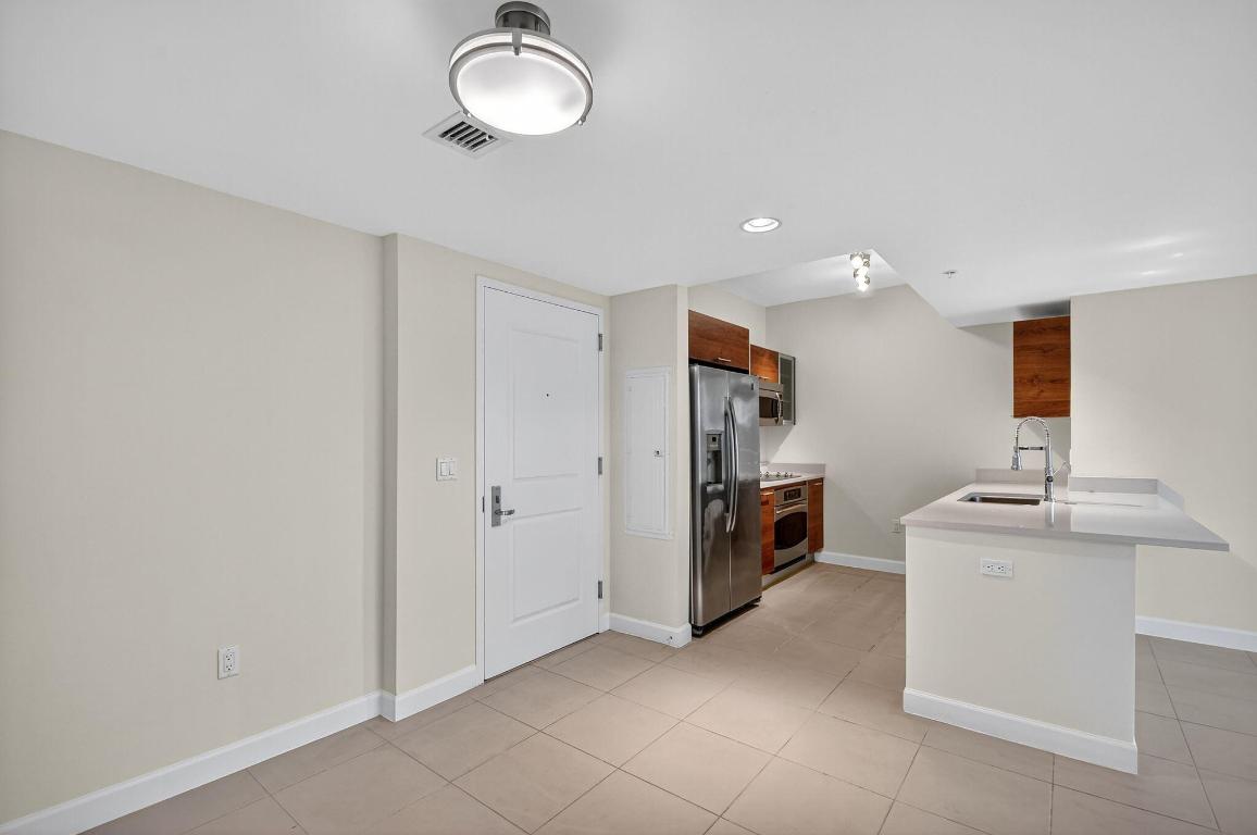 480 Hibiscus Street 338