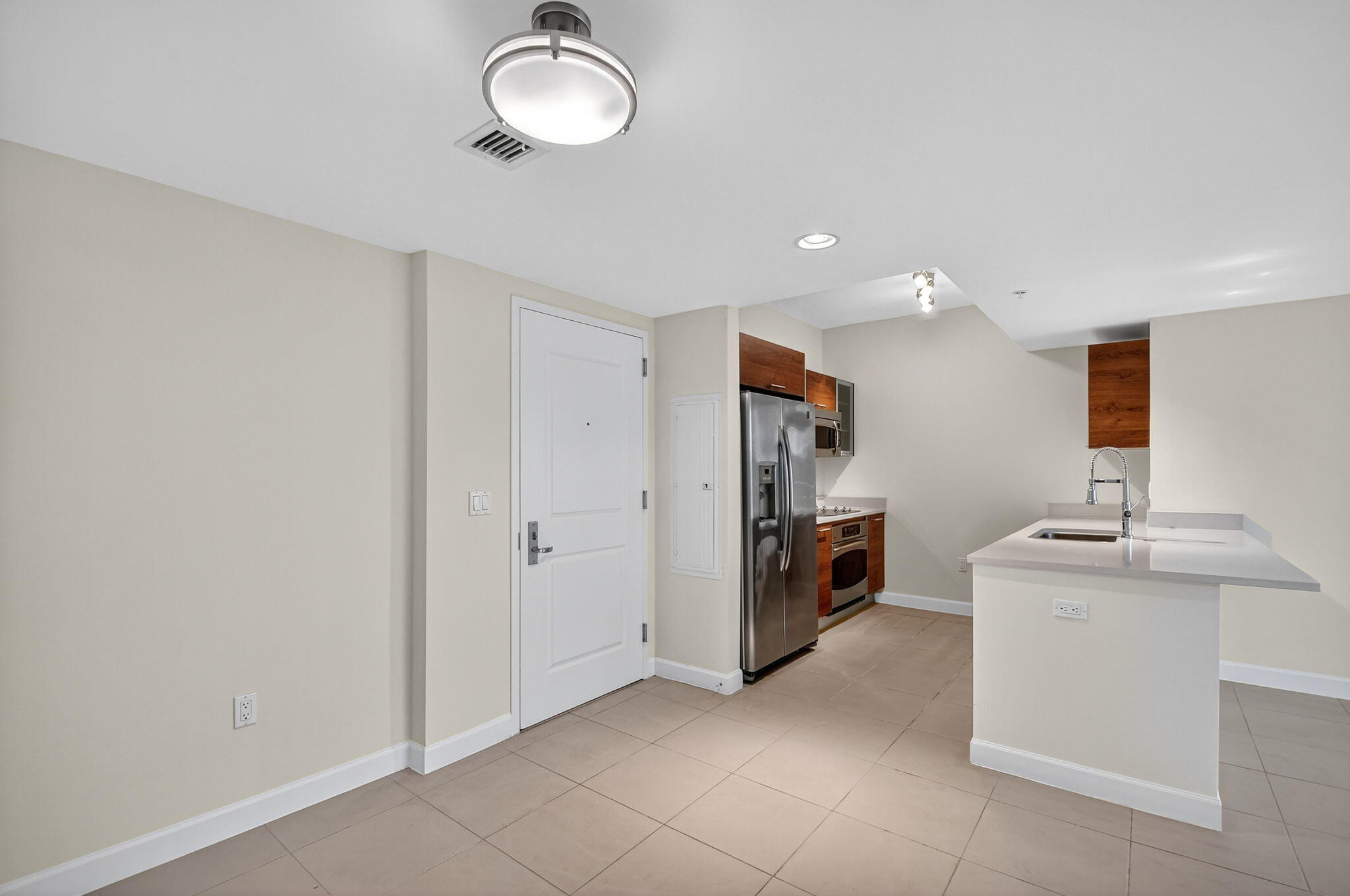 480 Hibiscus Street 338