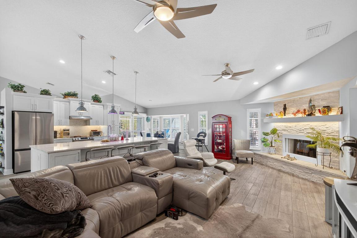 13033 Randolph Siding Road N