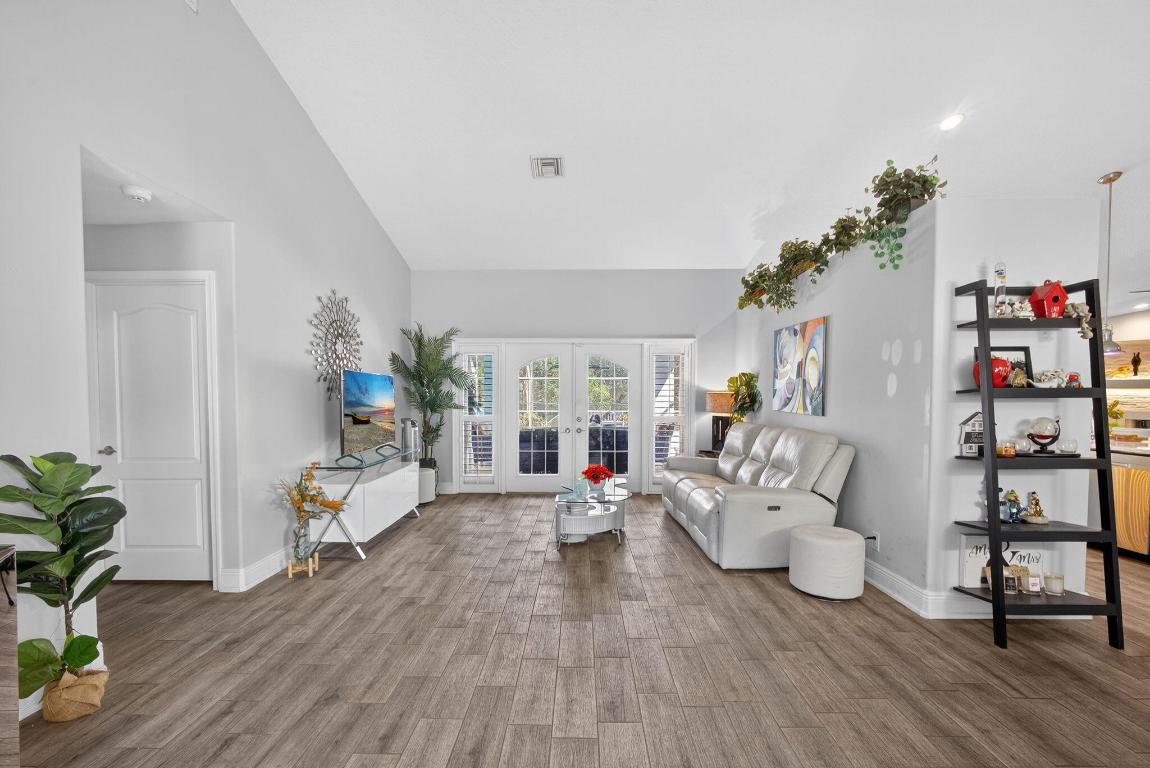 13033 Randolph Siding Road N