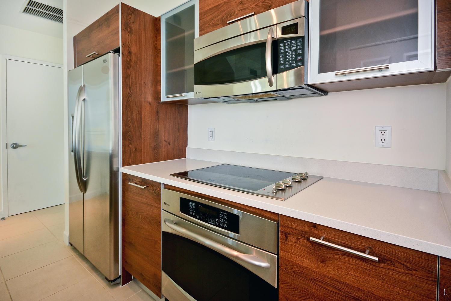 480 Hibiscus Street 841