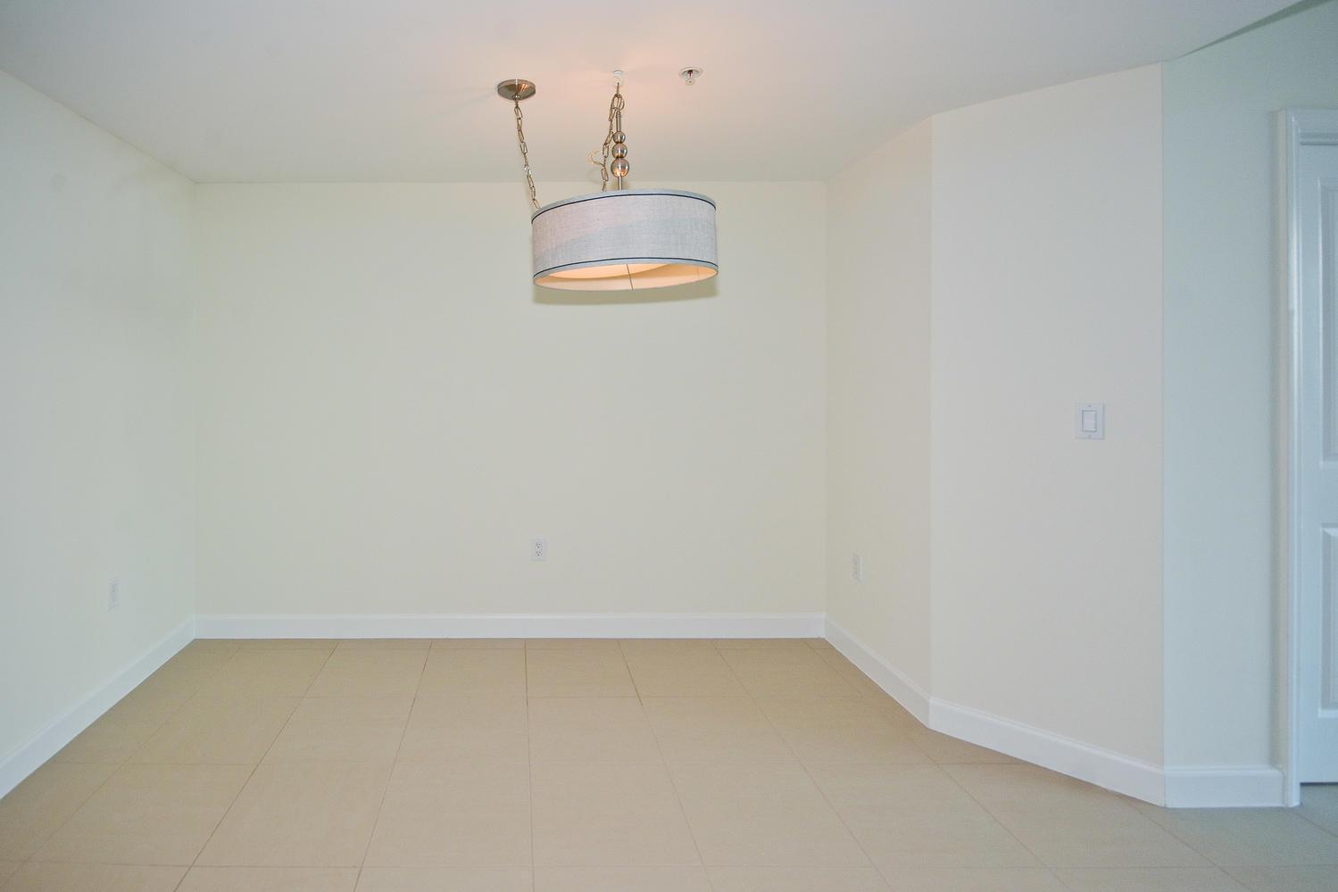 480 Hibiscus Street 841