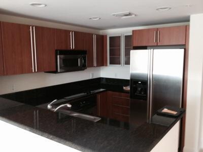 610 Clematis Street 427