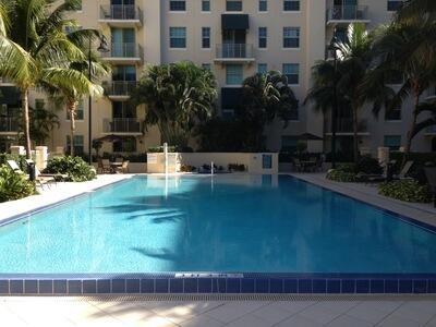 610 Clematis Street 427