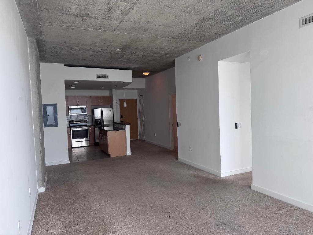 300 S Australian Avenue 811