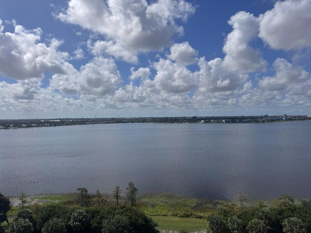 300 S Australian Avenue 811