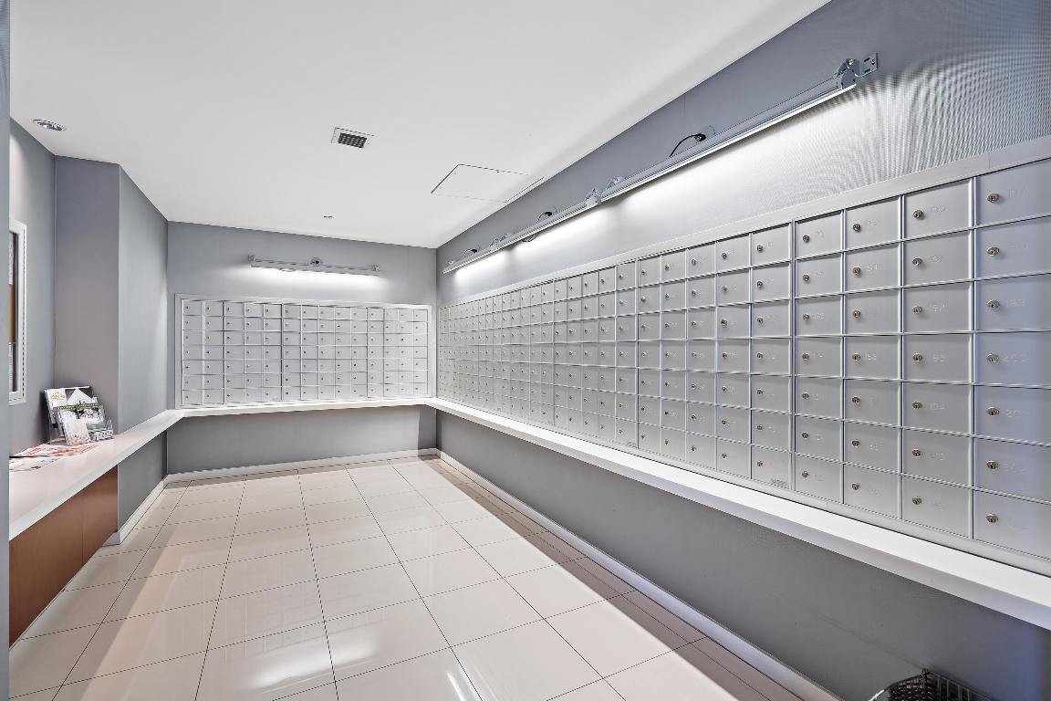 300 S Australian Avenue 811