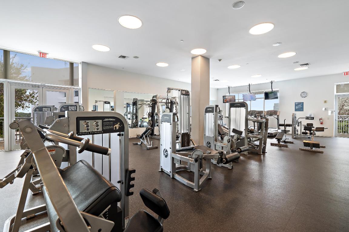 300 S Australian Avenue 811