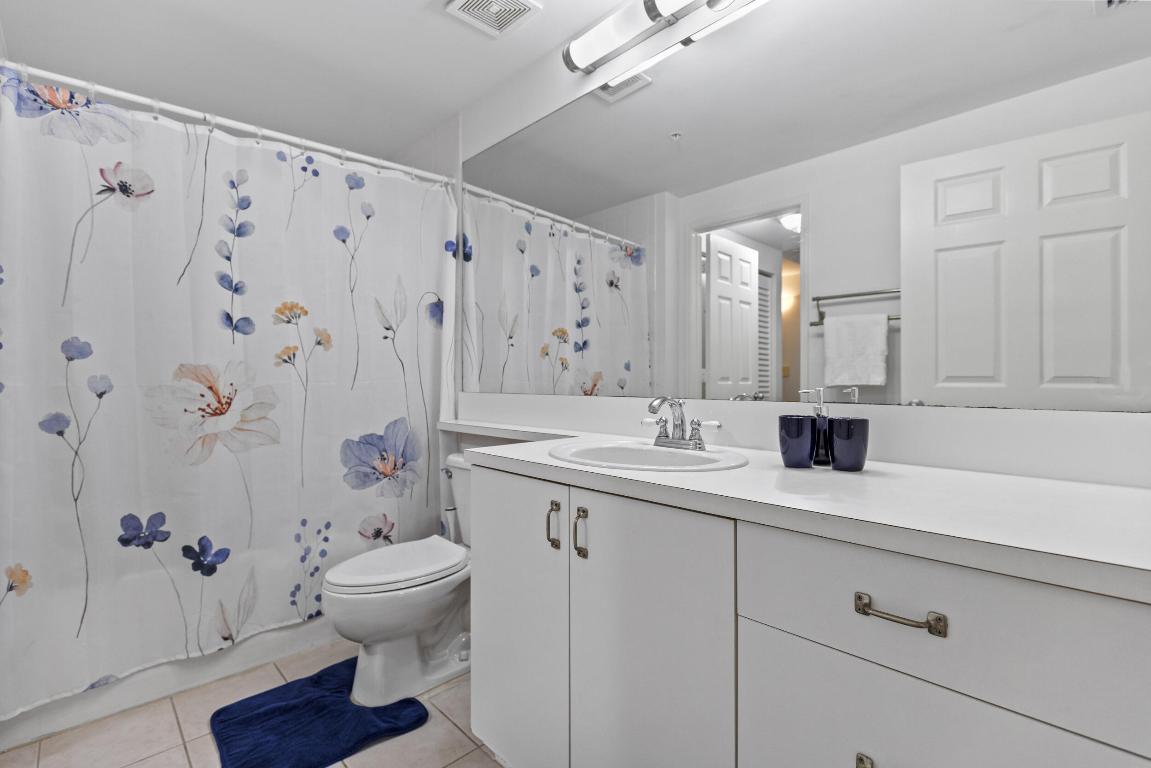 630 S Sapodilla Avenue 202