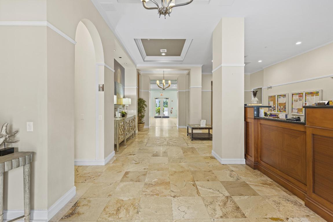 630 S Sapodilla Avenue 202