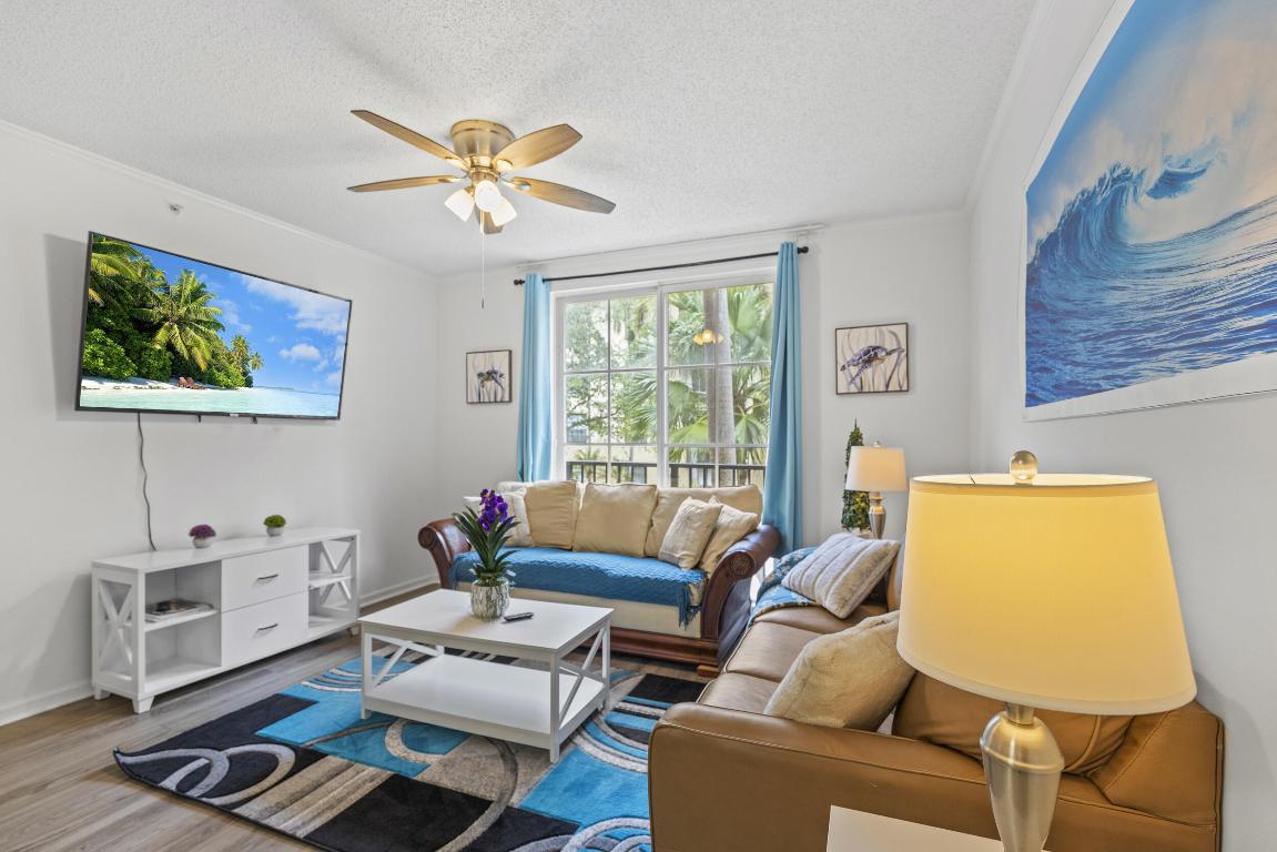 630 S Sapodilla Avenue 202