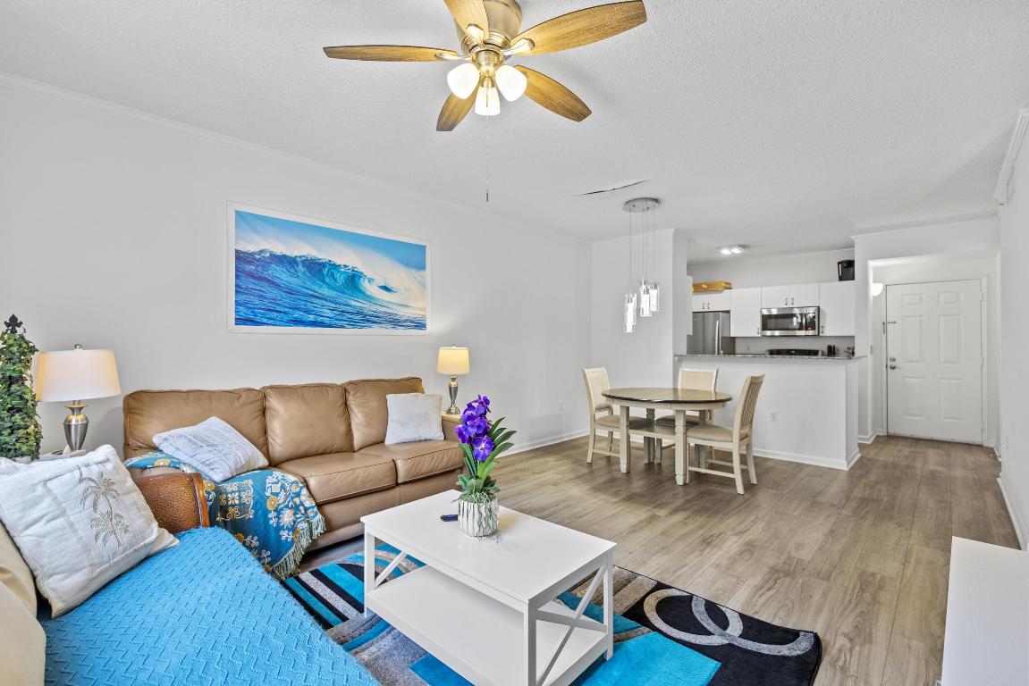 630 S Sapodilla Avenue 202