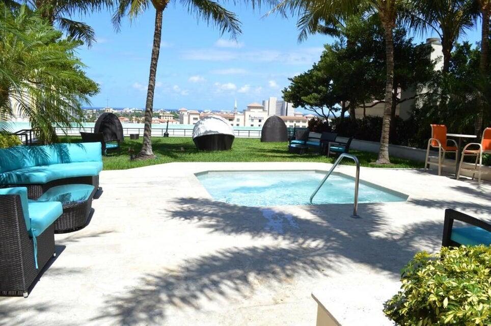 550 Okeechobee Boulevard 114