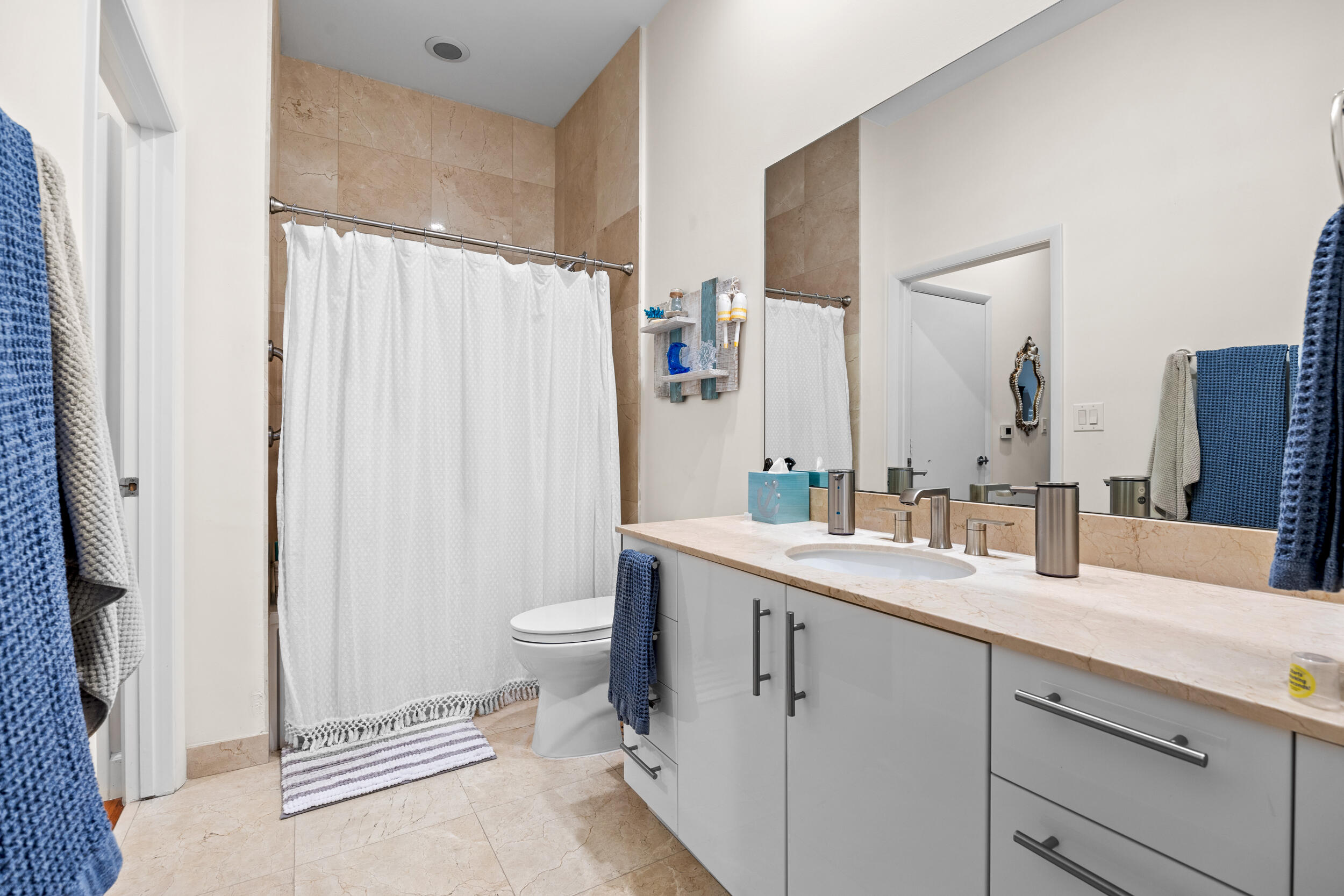 550 Okeechobee Boulevard 114