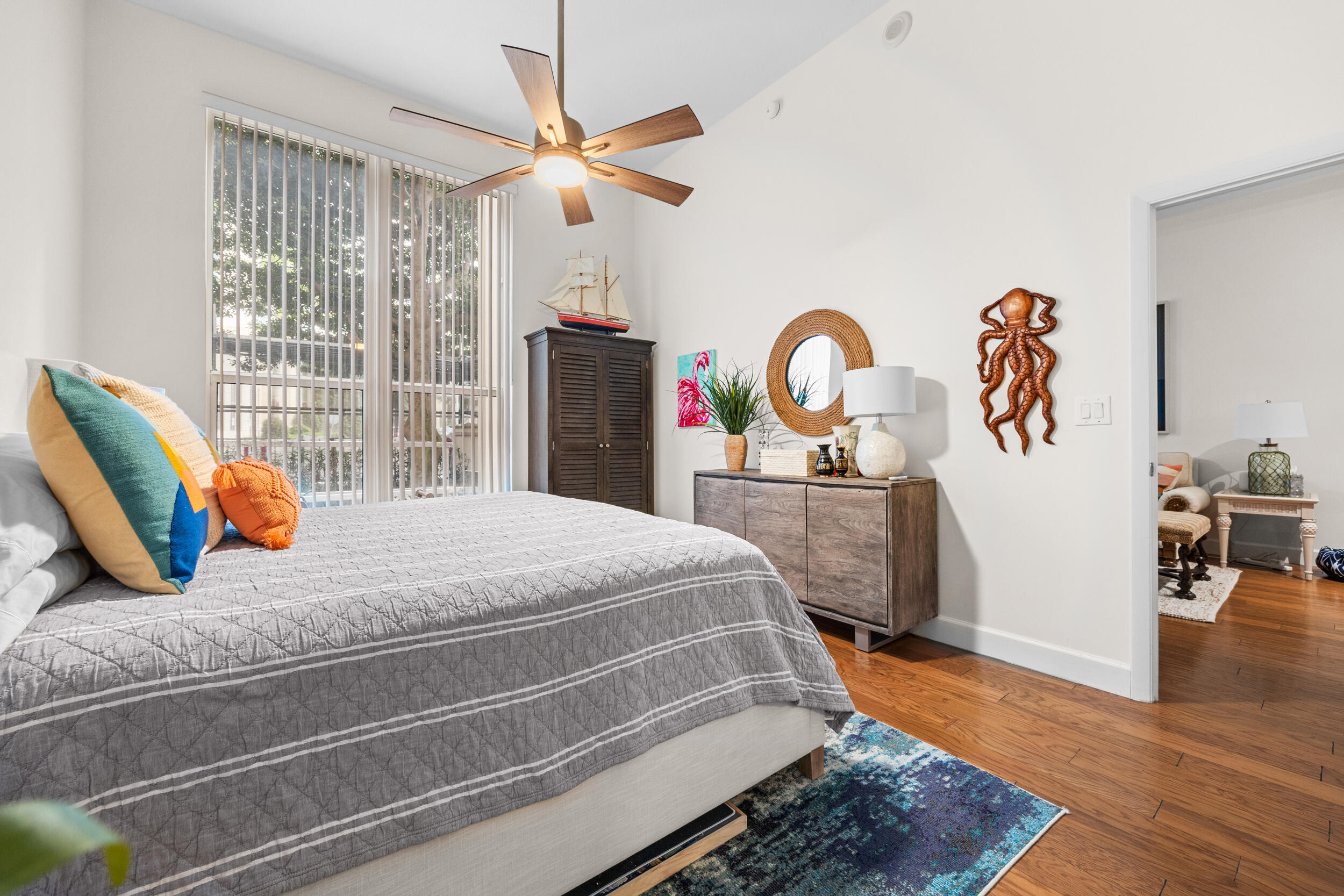 550 Okeechobee Boulevard 114