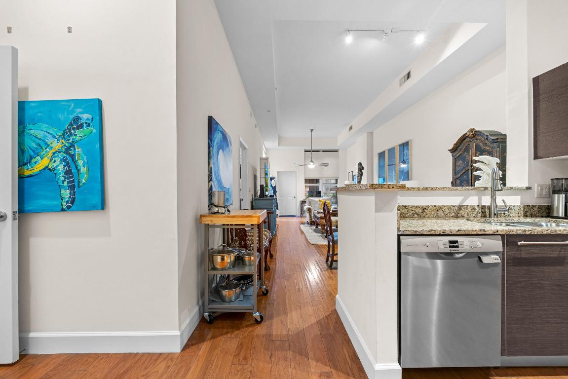 550 Okeechobee Boulevard 114