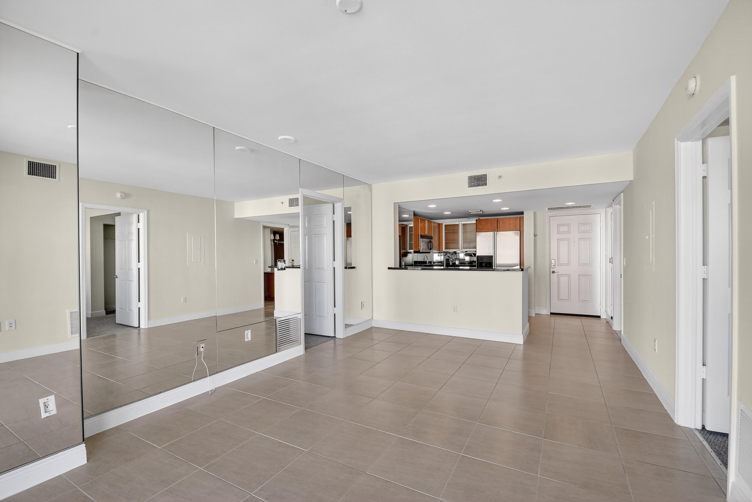 610 Clematis Street 631