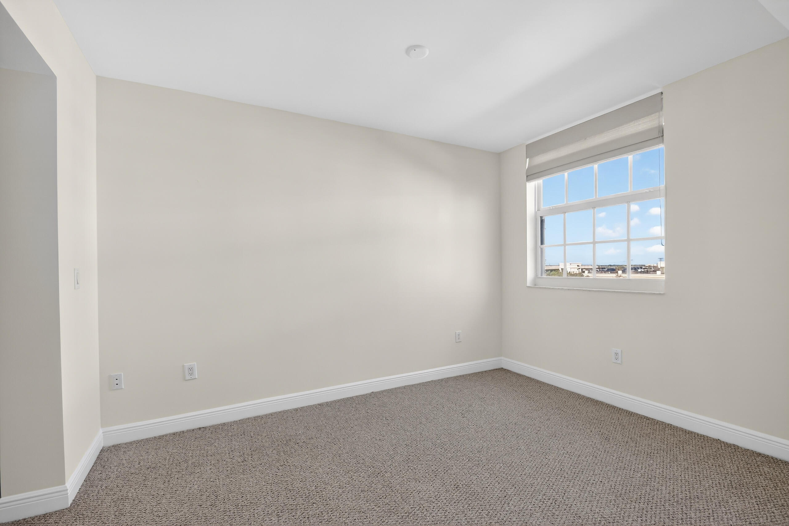 610 Clematis Street 631