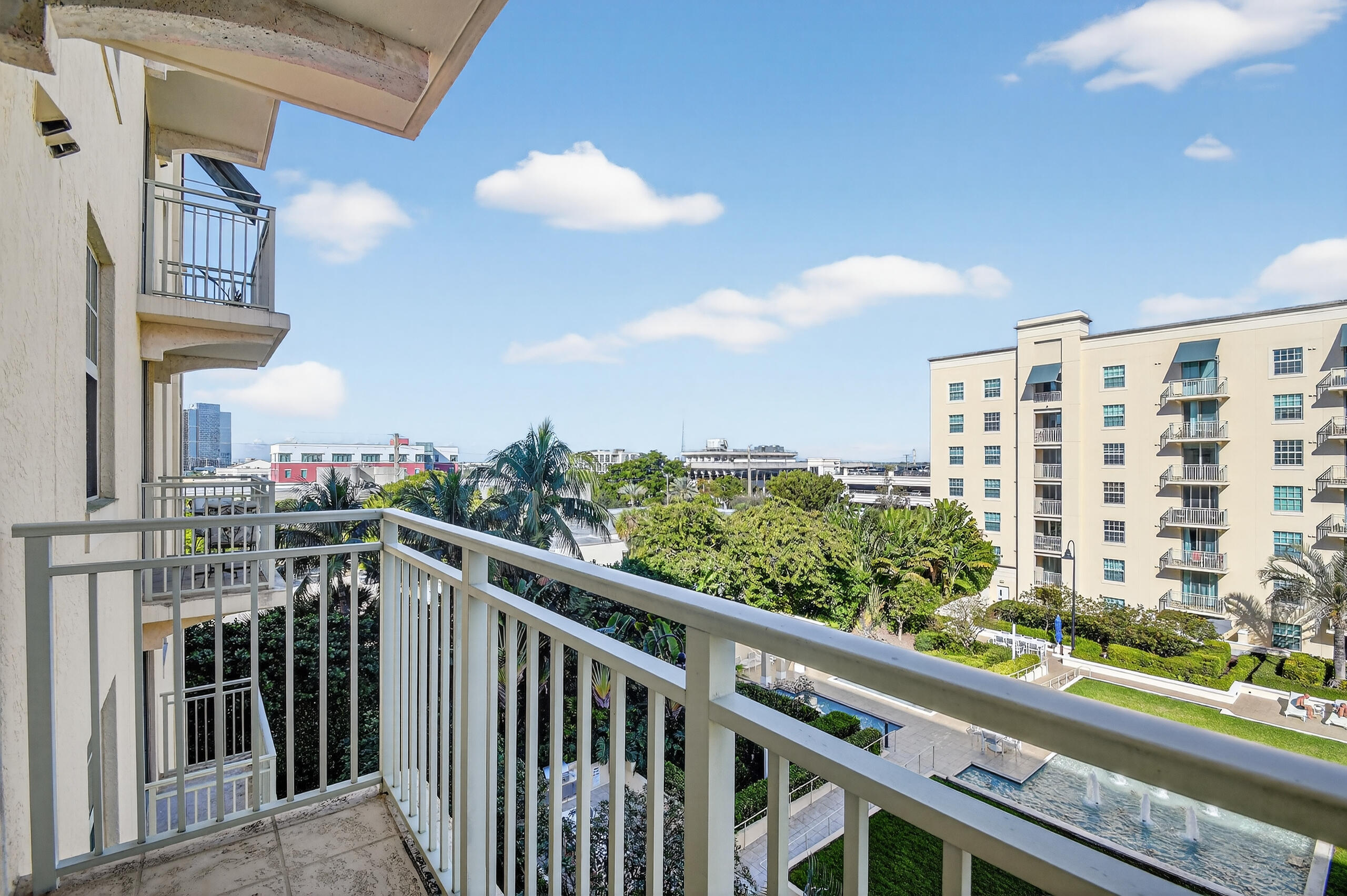 610 Clematis Street 631