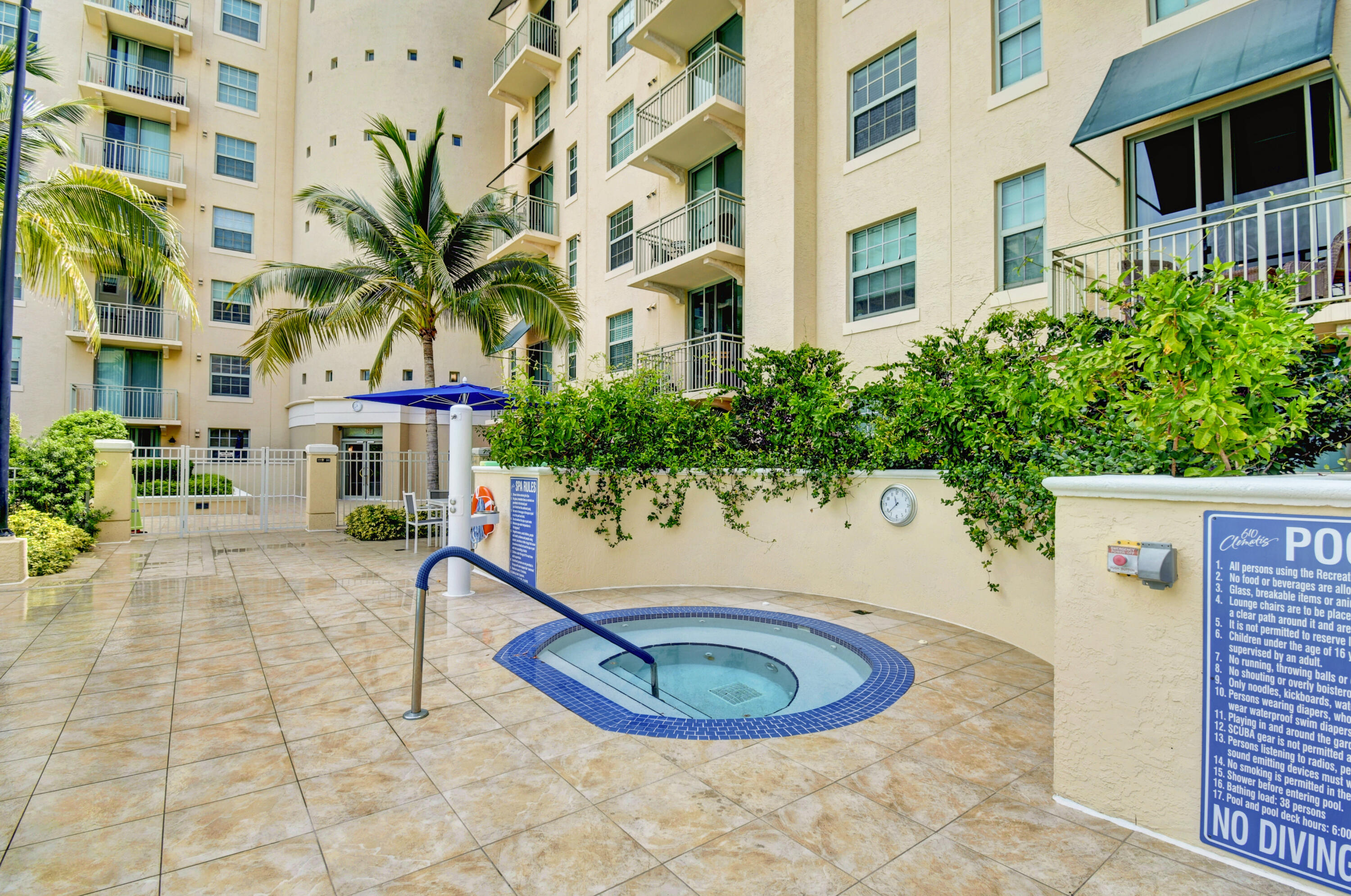 610 Clematis Street 631