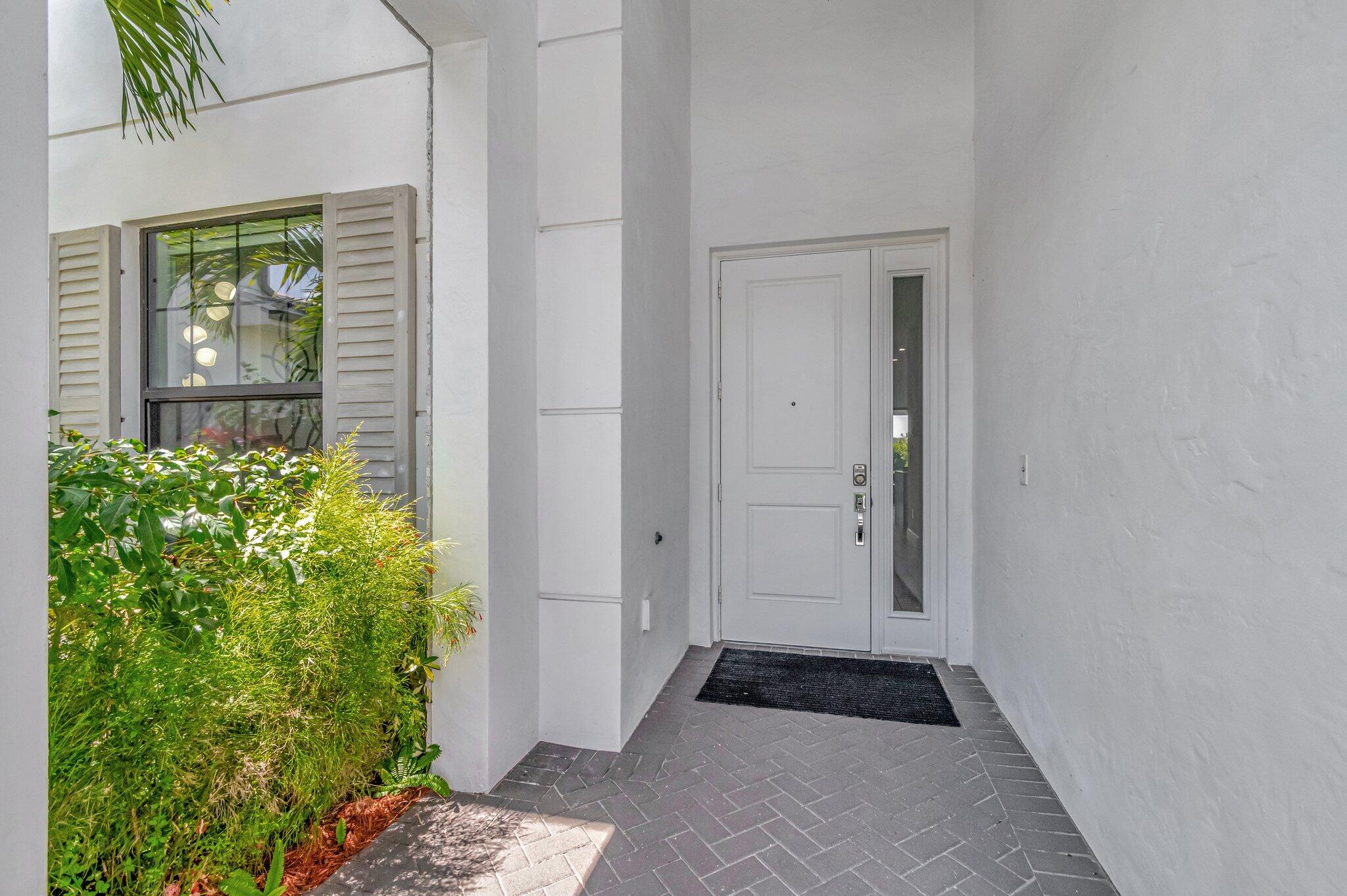 2828 Gin Berry Way