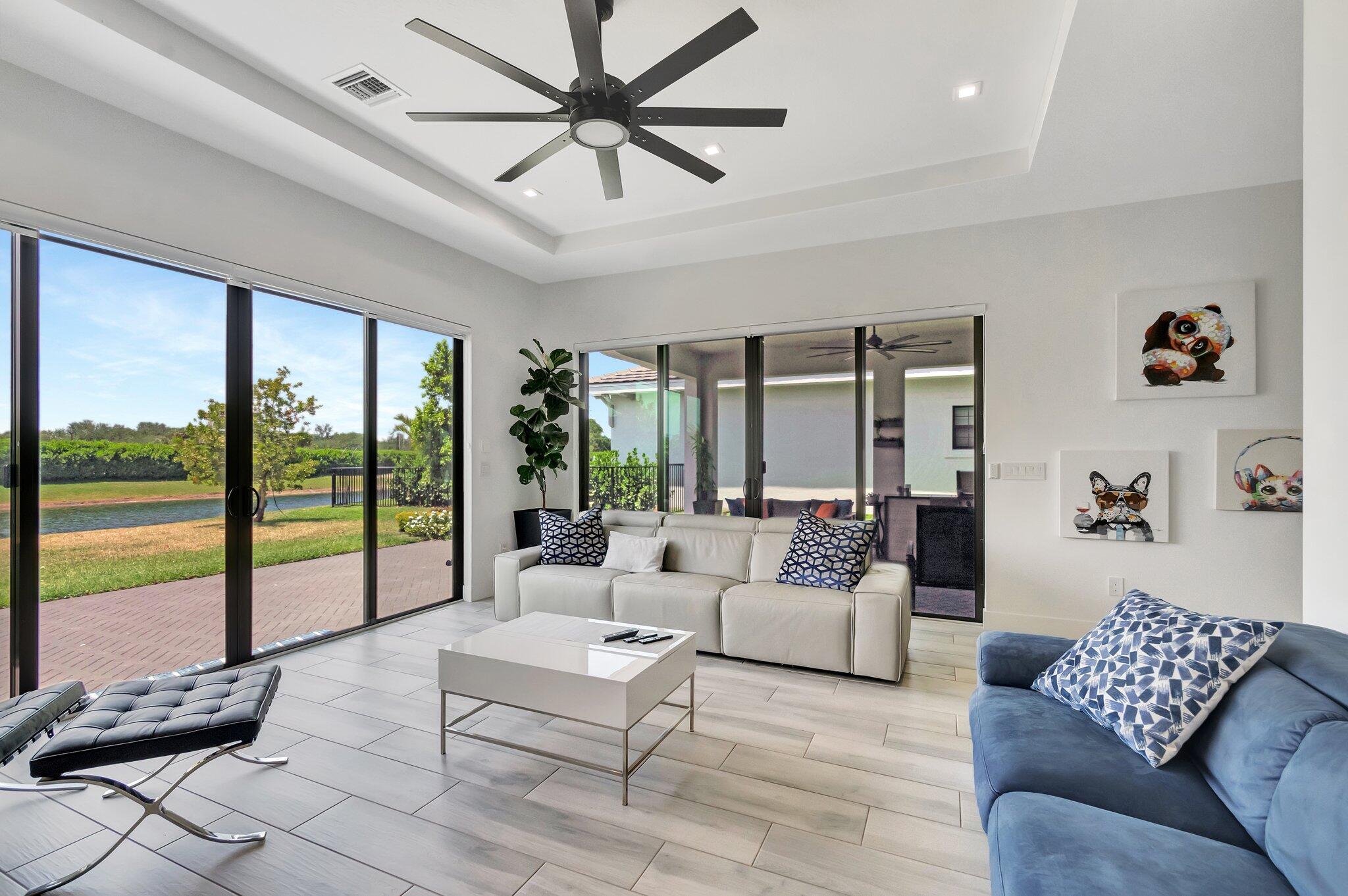 2828 Gin Berry Way