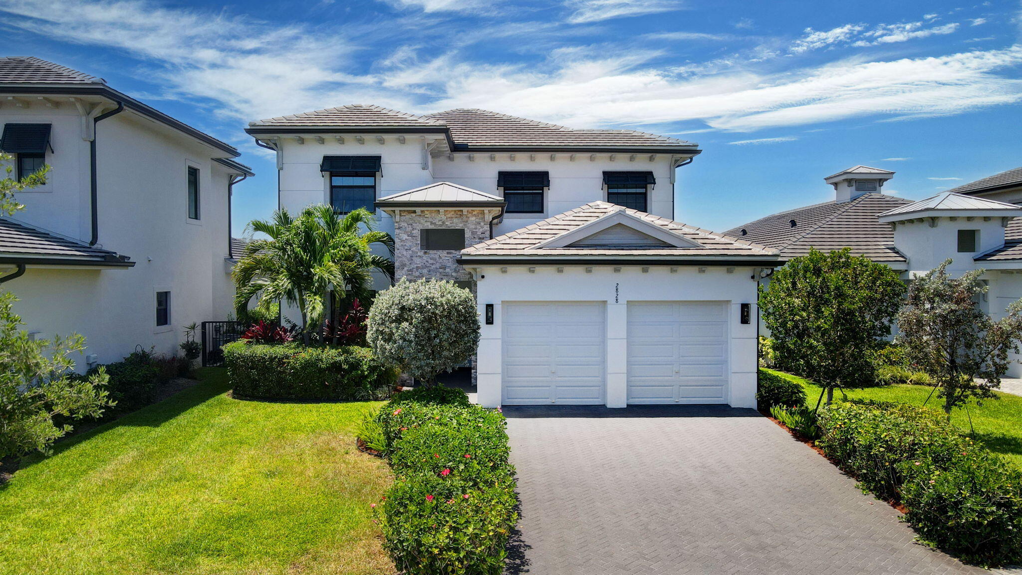2828 Gin Berry Way