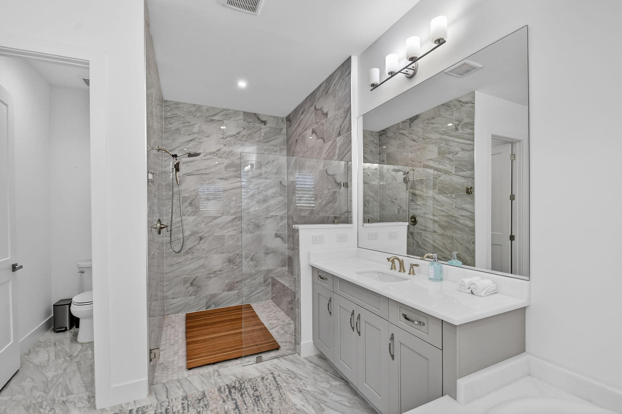 3089 Bellflower Circle