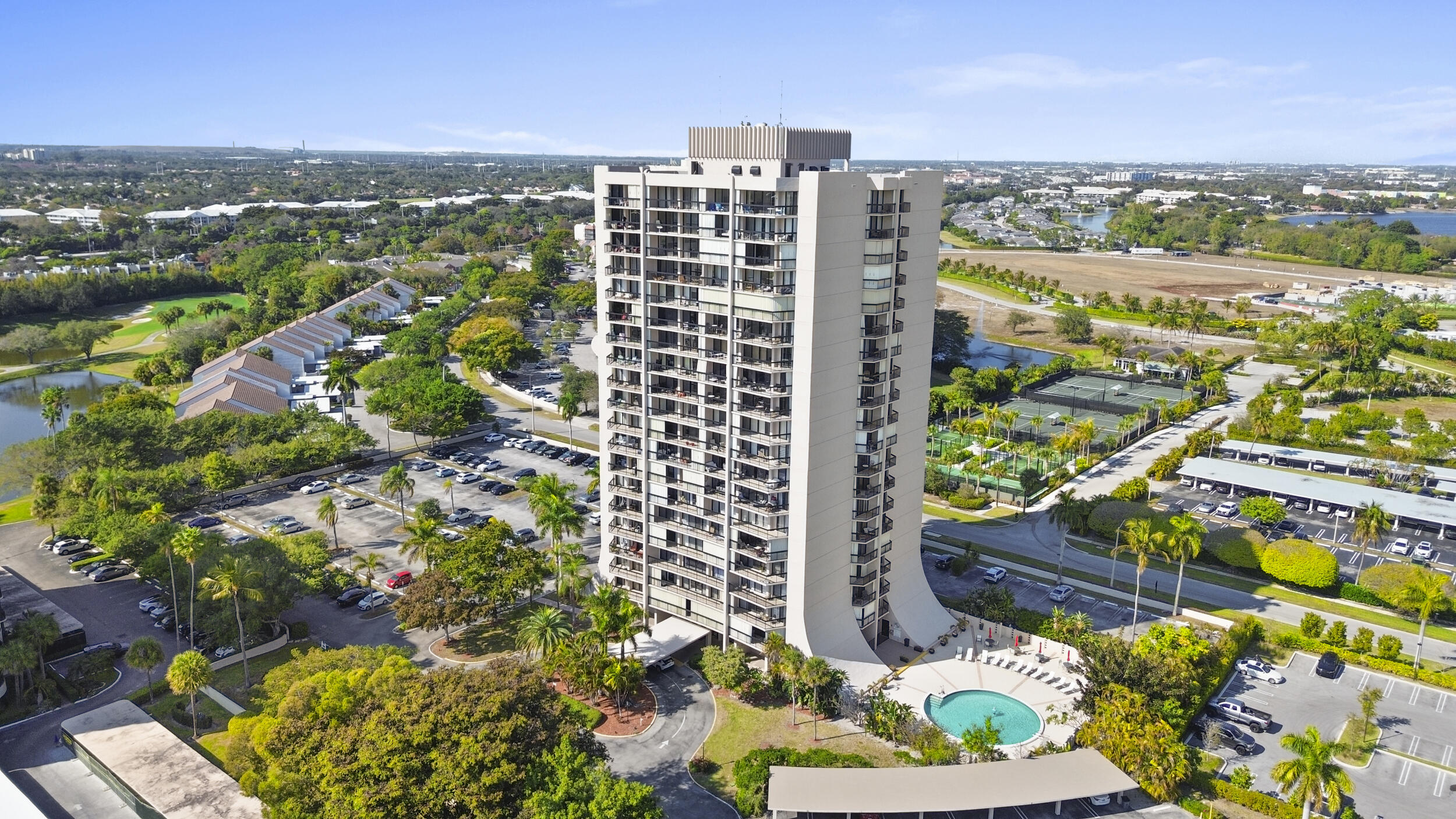 2425 Presidential Way Ph2