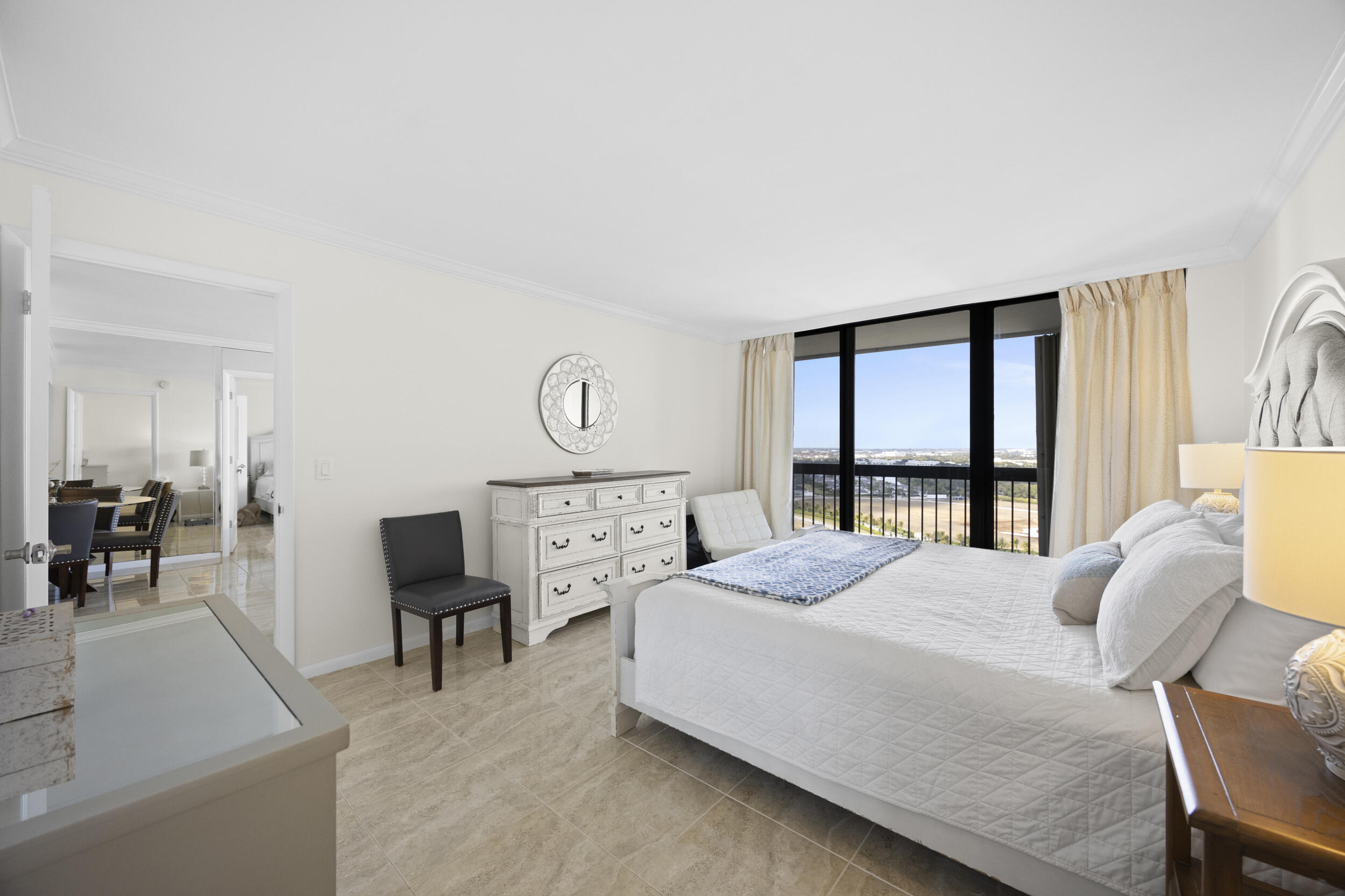 2425 Presidential Way Ph2