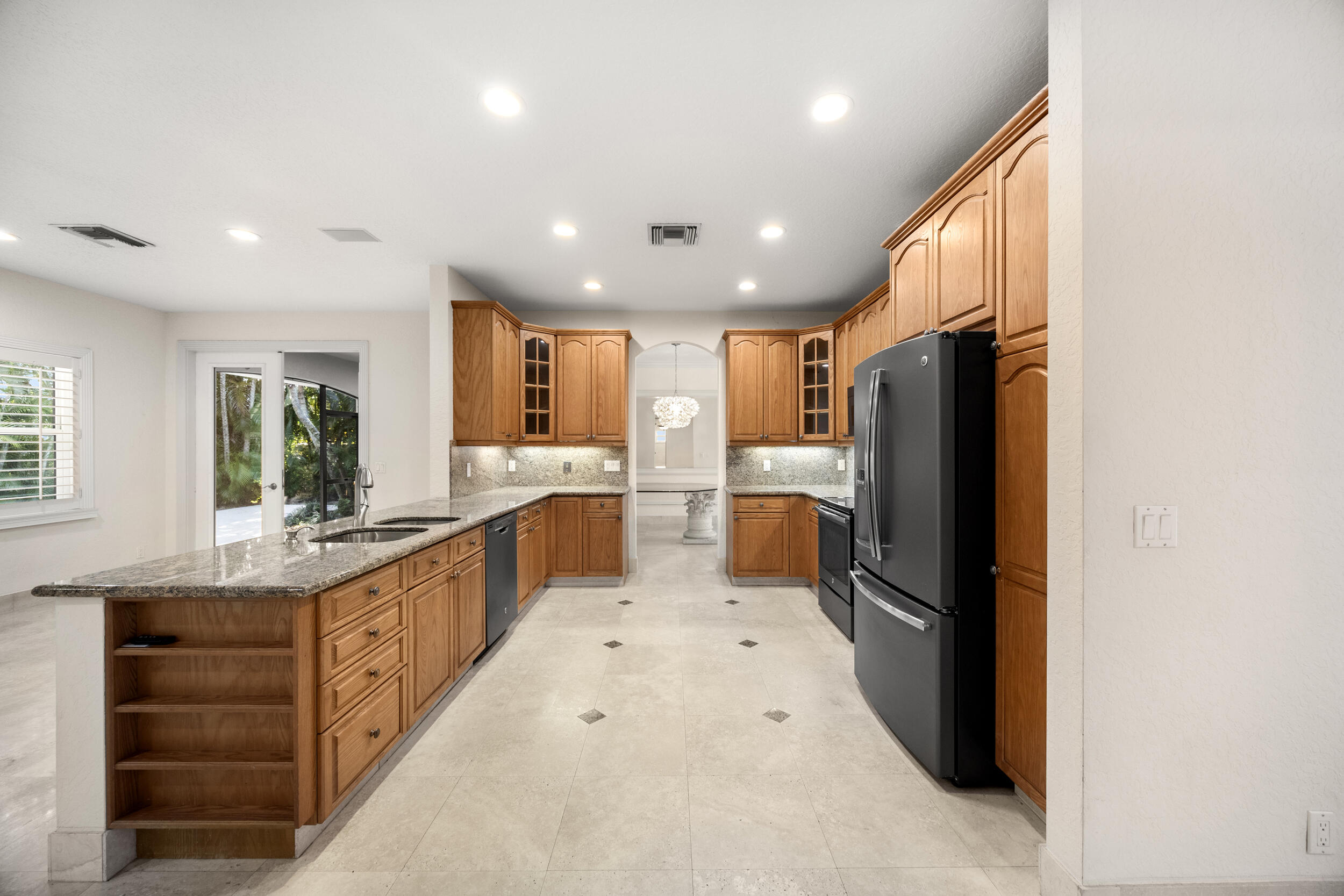 1558 Farmington Avenue