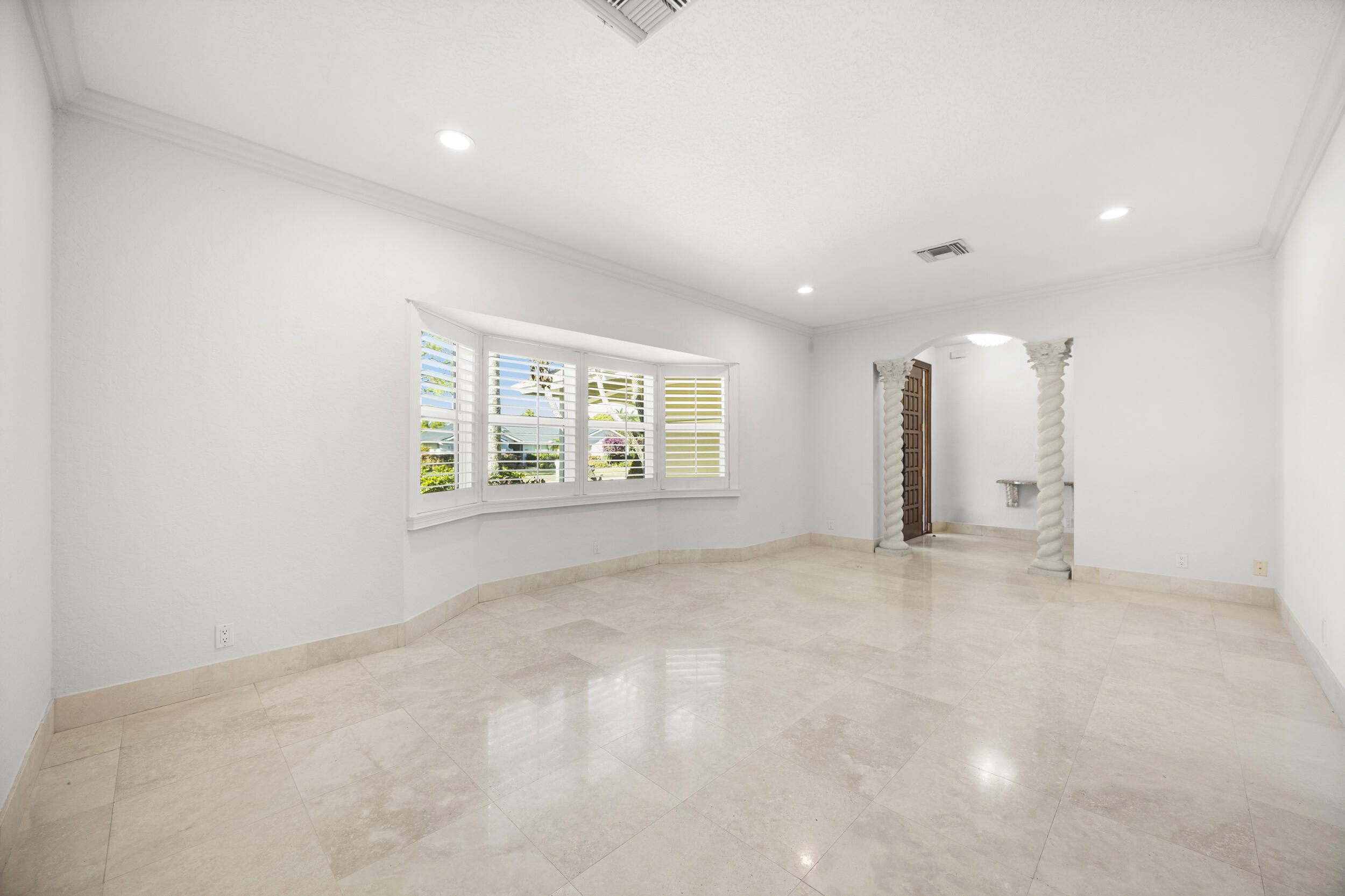 1558 Farmington Avenue