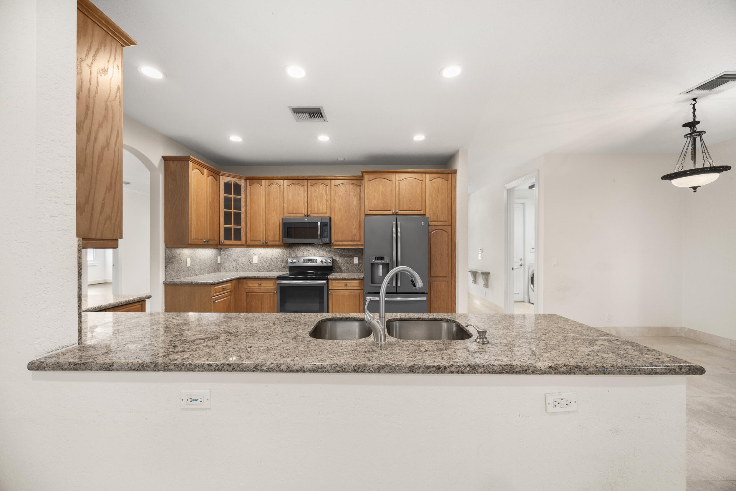 1558 Farmington Avenue