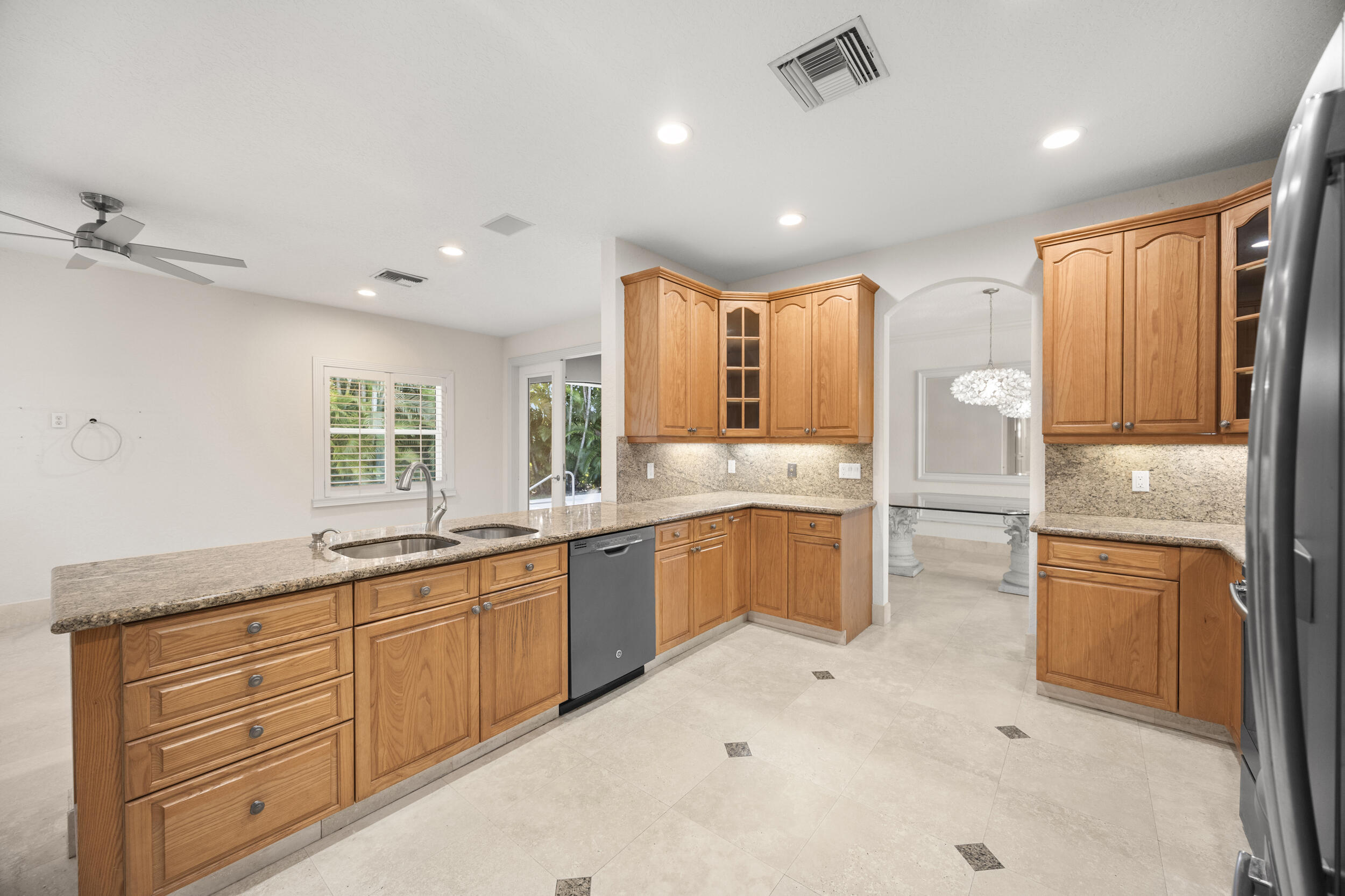 1558 Farmington Avenue