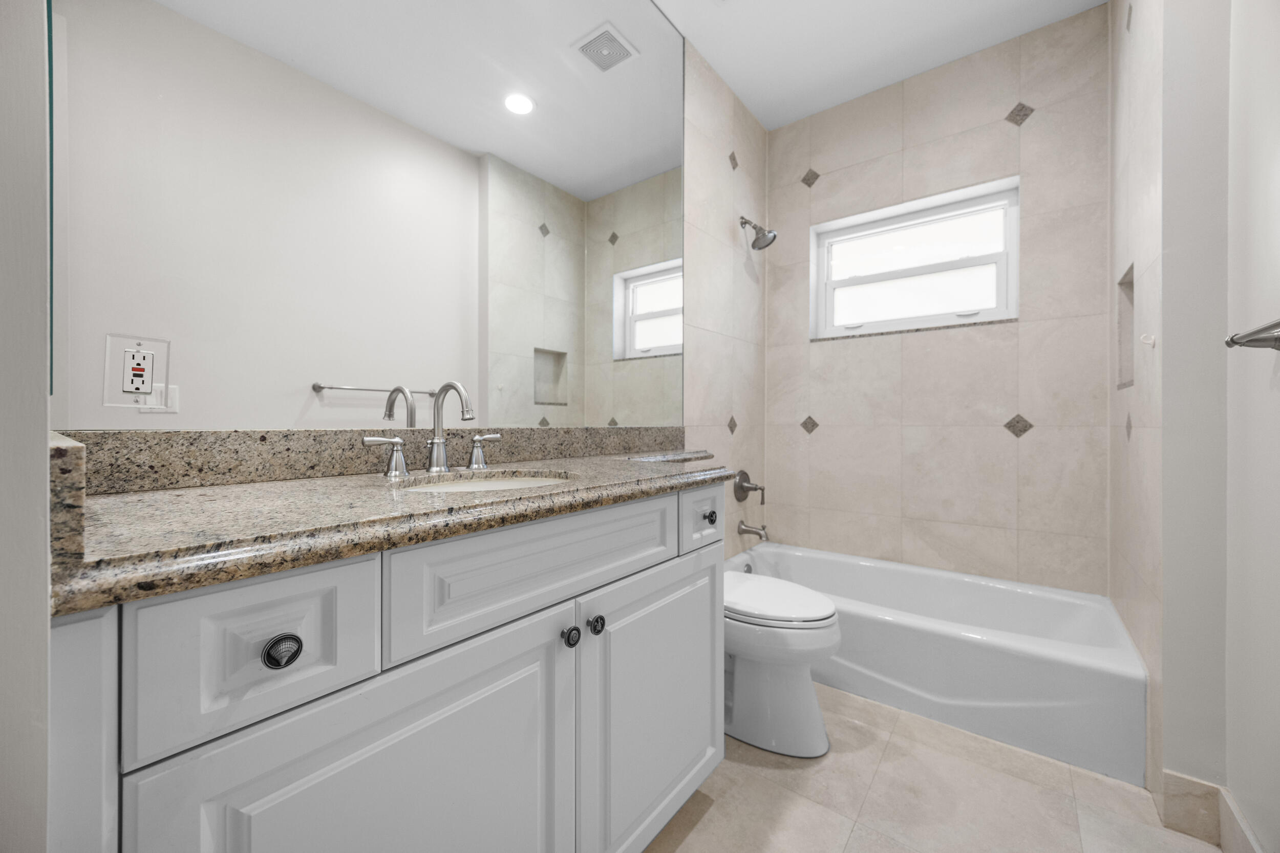 1558 Farmington Avenue