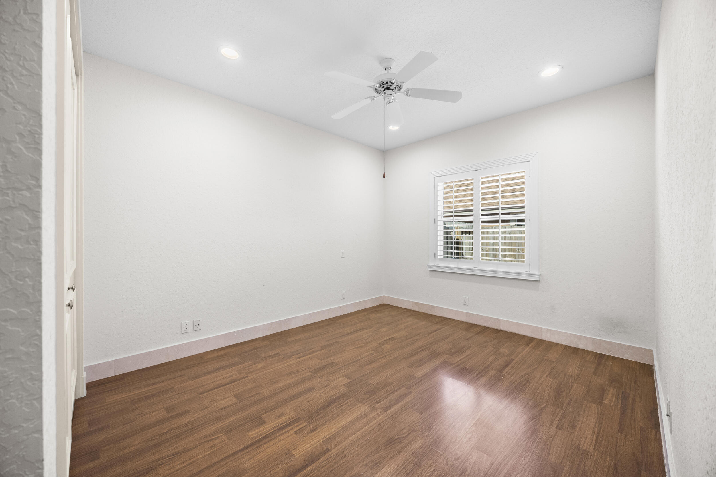 1558 Farmington Avenue