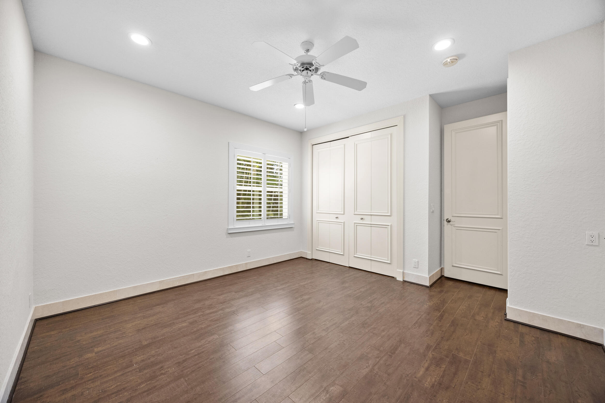 1558 Farmington Avenue