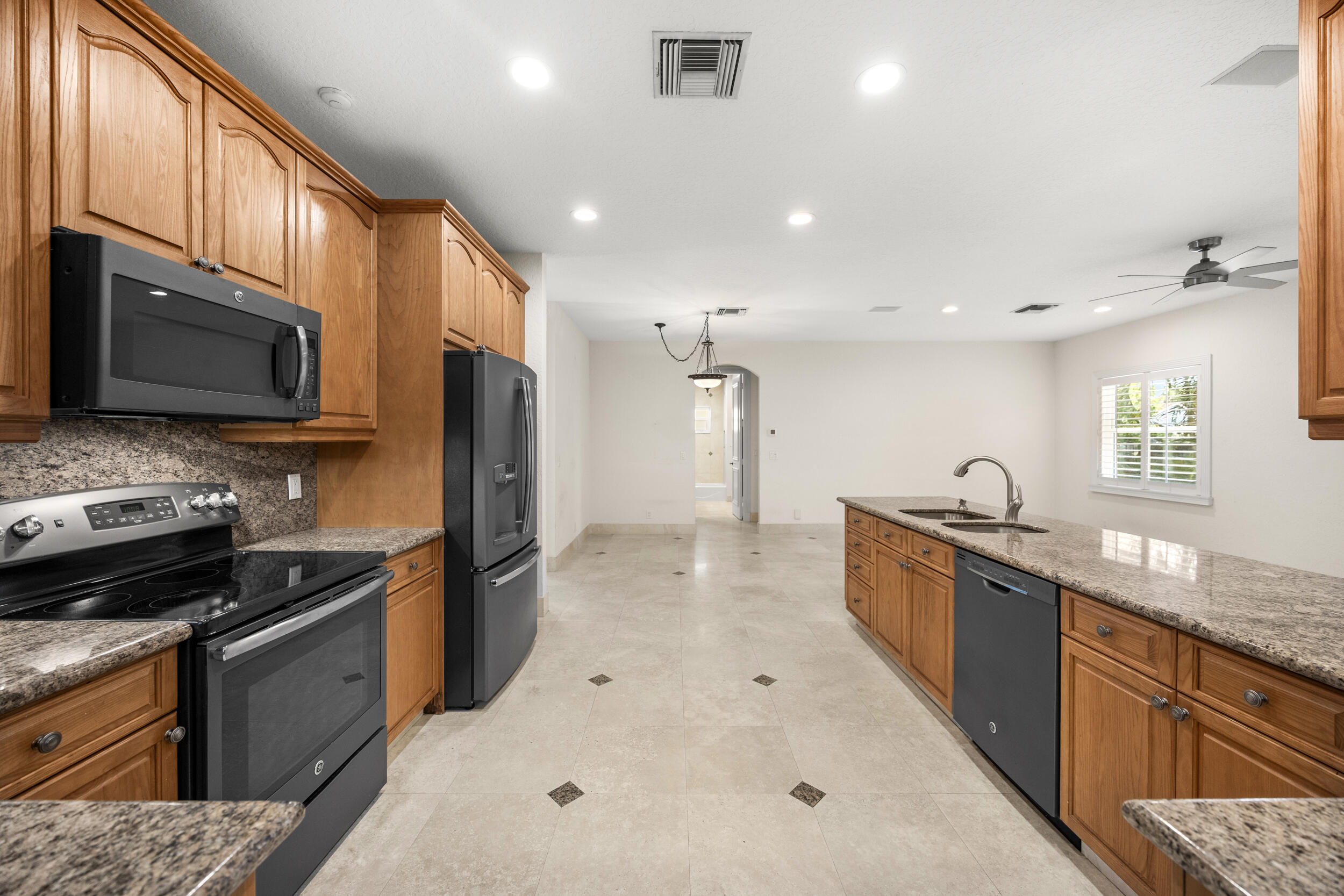 1558 Farmington Avenue