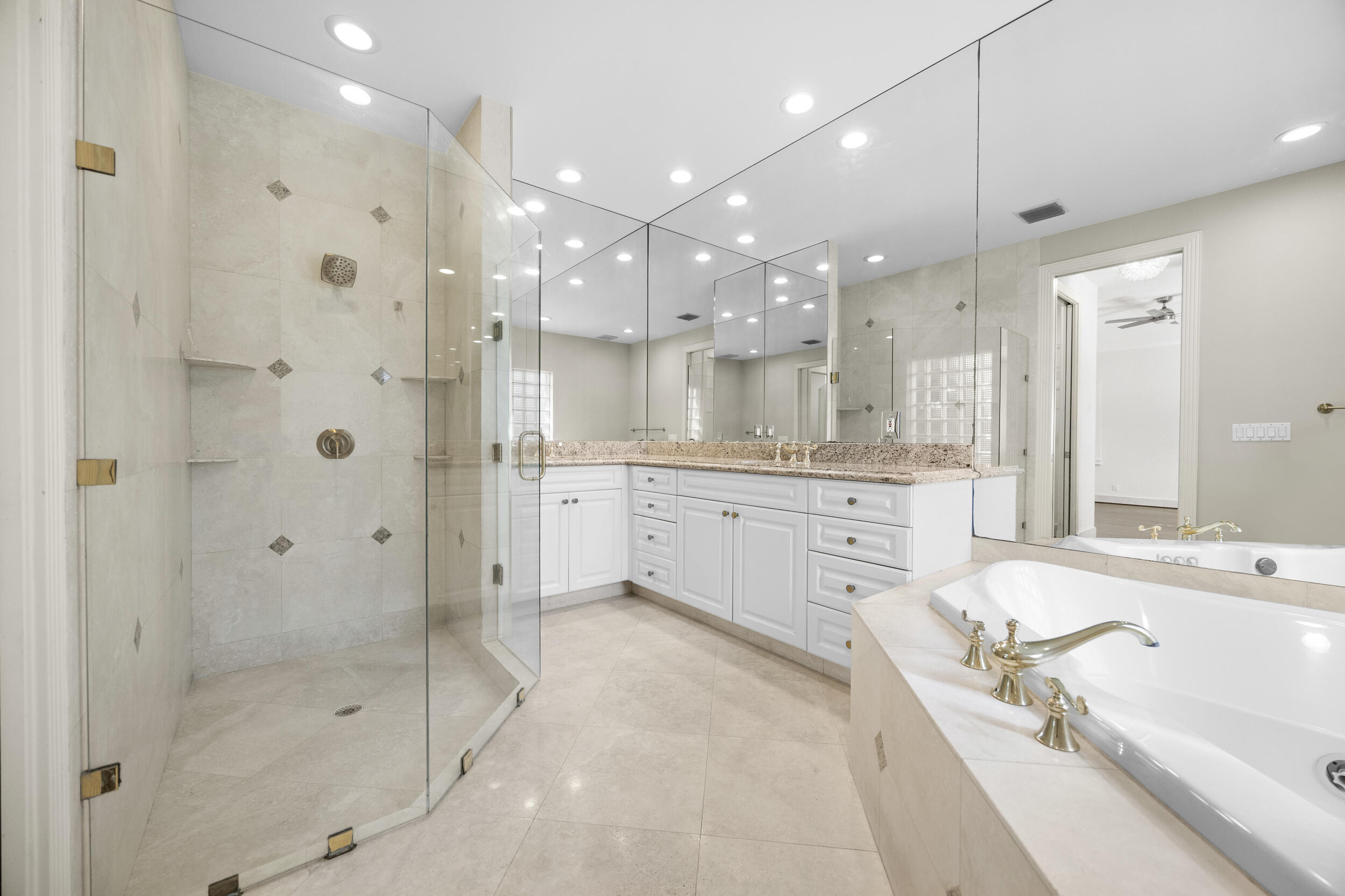 1558 Farmington Avenue