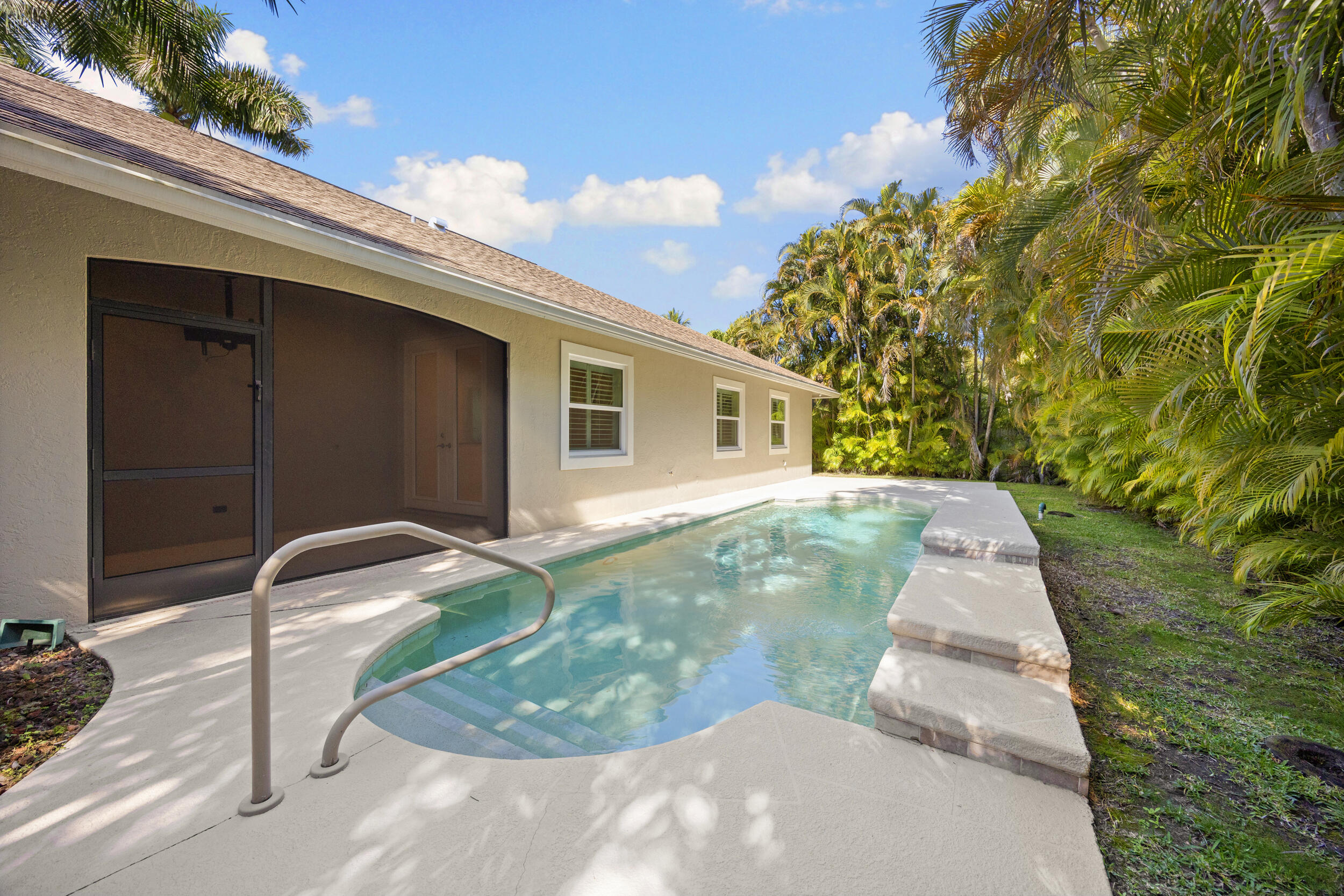 1558 Farmington Avenue