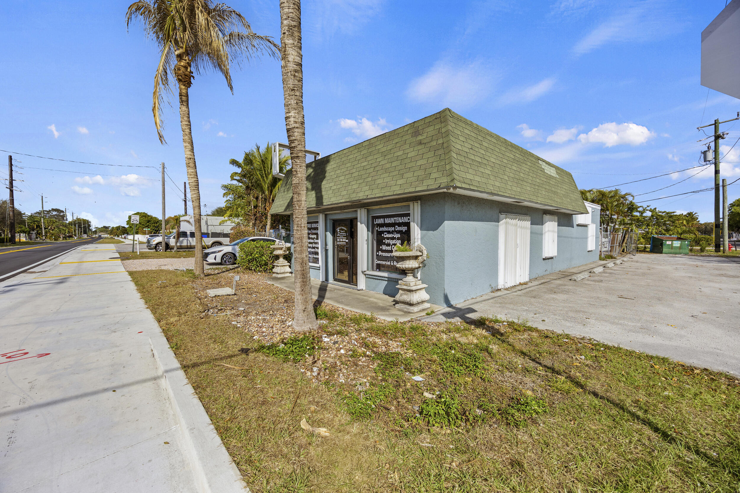 3085 2nd Avenue N, Palm Springs