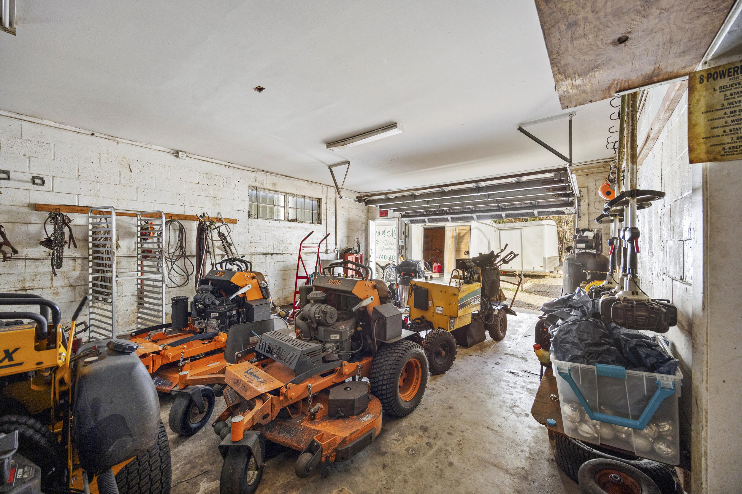 3085 2nd Avenue N, Palm Springs