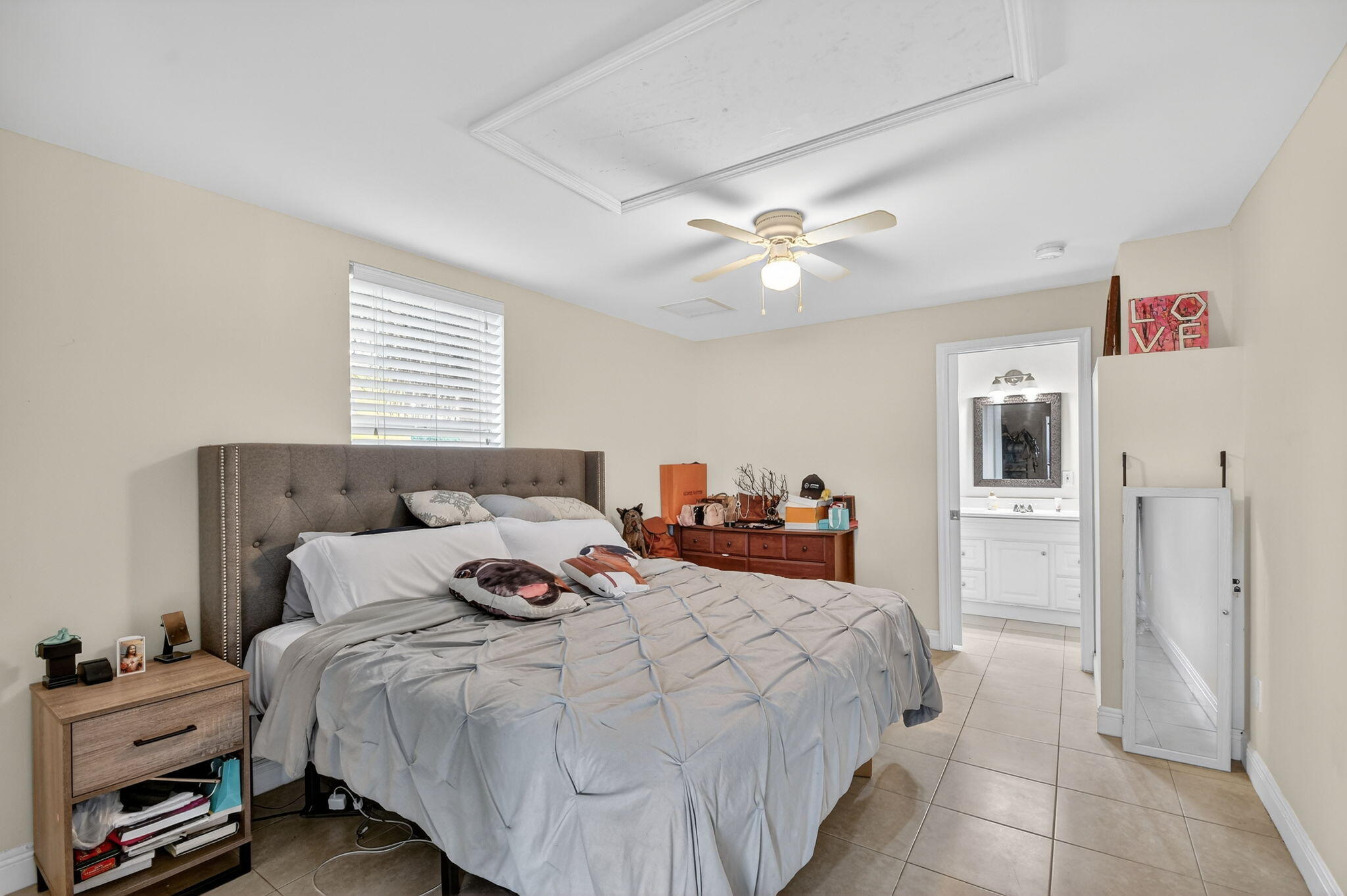 376 Leigh Road