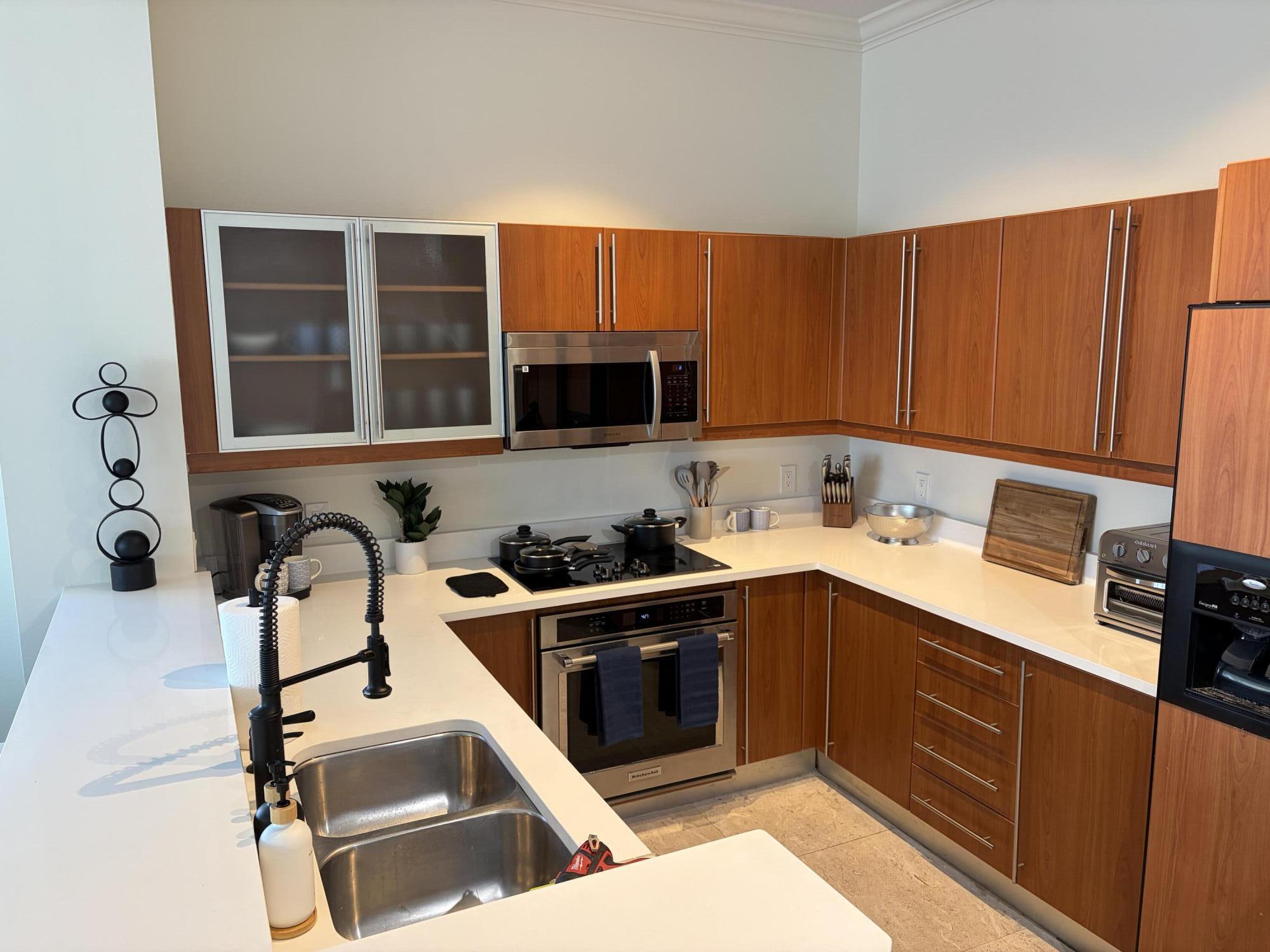 1551 N Flagler Drive (annual/seasonal) Uph 11