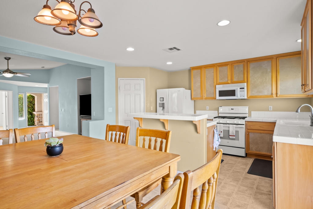 83676 Mccoy Peak Avenue